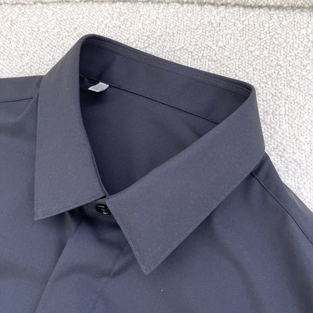 秋冬 -DIO 杂志 封面款 刺绣小蜜蜂长袖衬衣 黑白两色到货啦！高端定制进口 纯棉真丝混缎面料 面料，