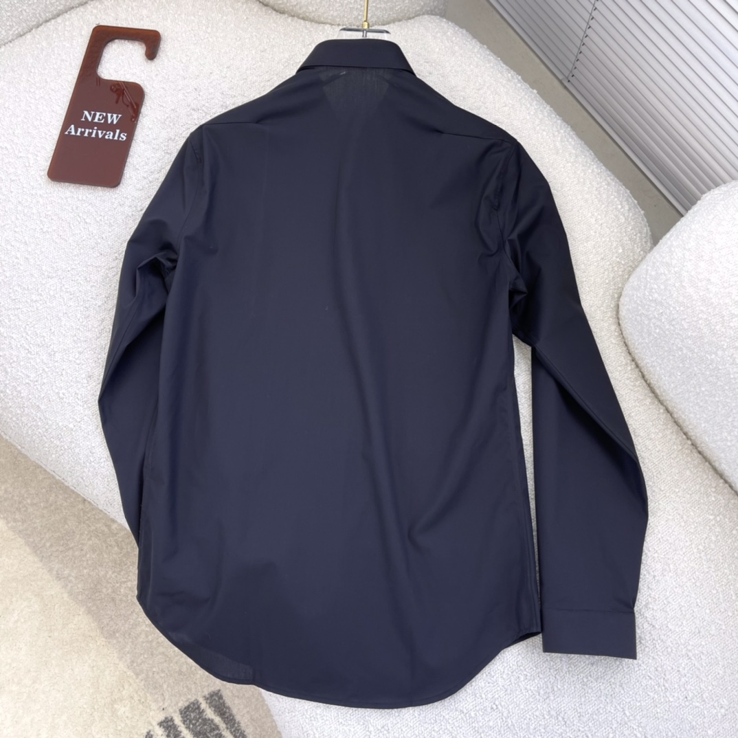 秋冬 -DIO 杂志 封面款 刺绣小蜜蜂长袖衬衣 黑白两色到货啦！高端定制进口 纯棉真丝混缎面料 面料，