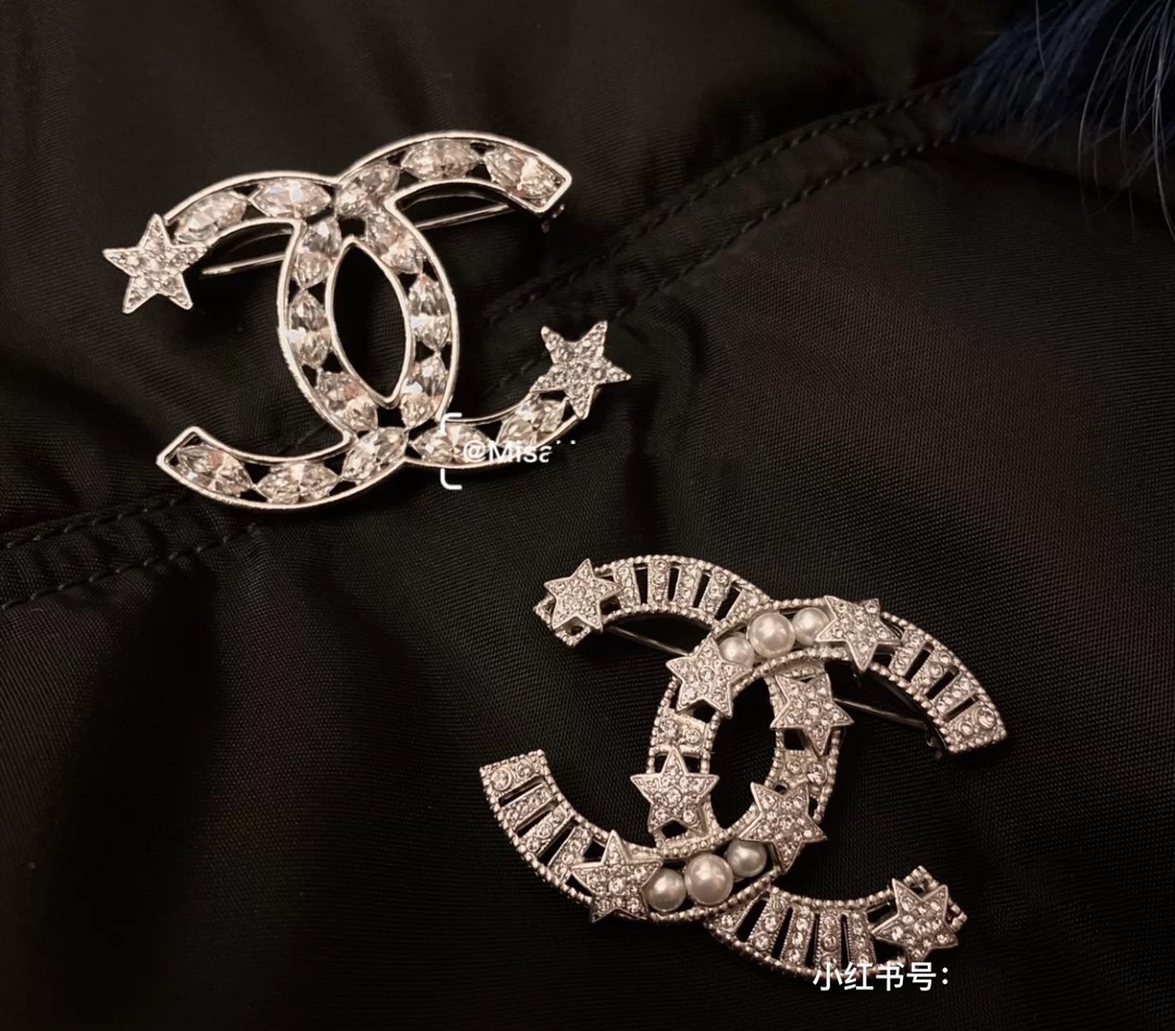 【原版开模】编码CA006   
🛍胸针热销款火爆上新❣
🛍同步专柜‼独家高端品质实拍图‼代购级别‼做工