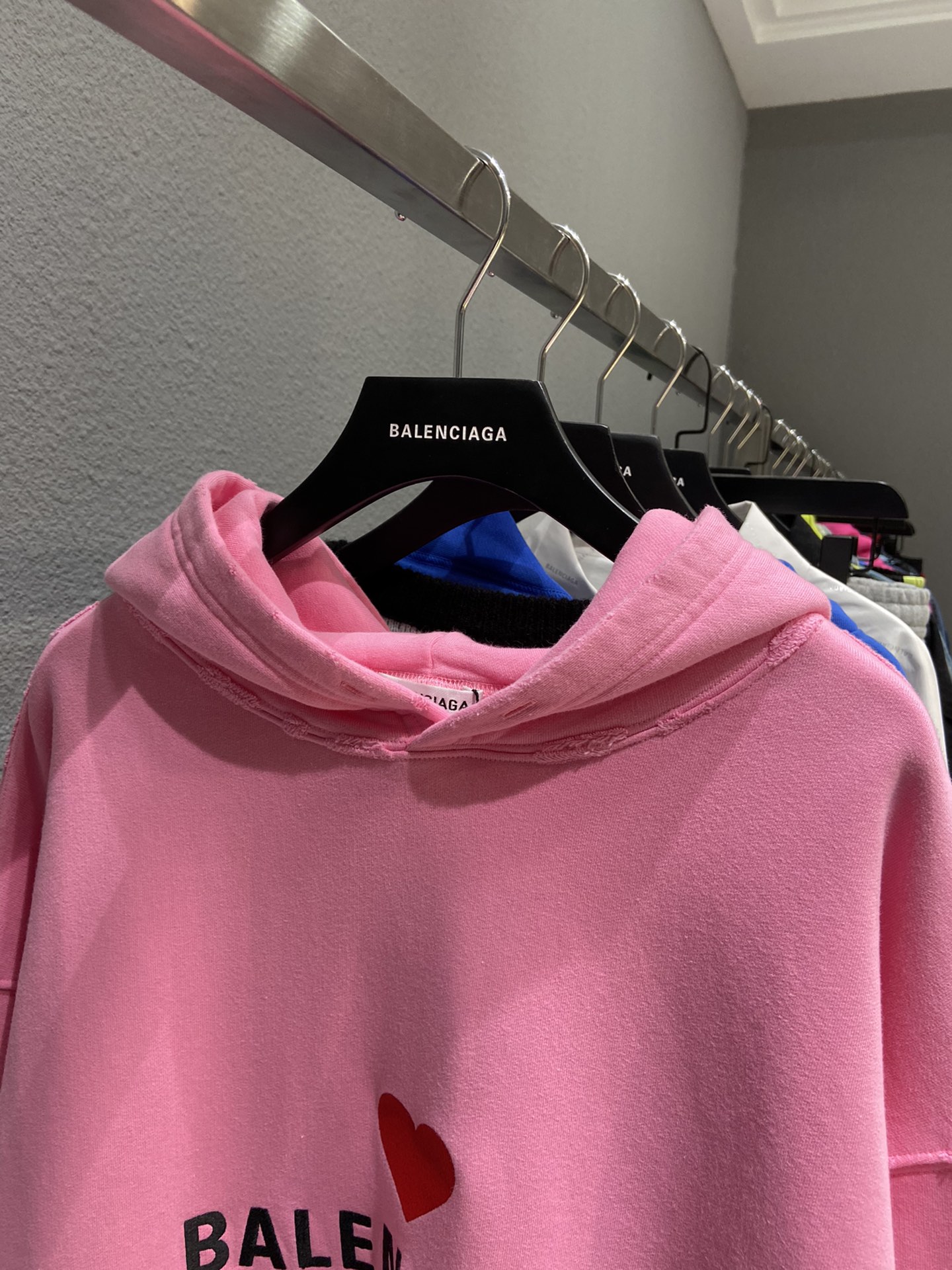Top với hơn 70 về áo hoodie balenciaga chữ hồng mới nhất  cdgdbentreeduvn