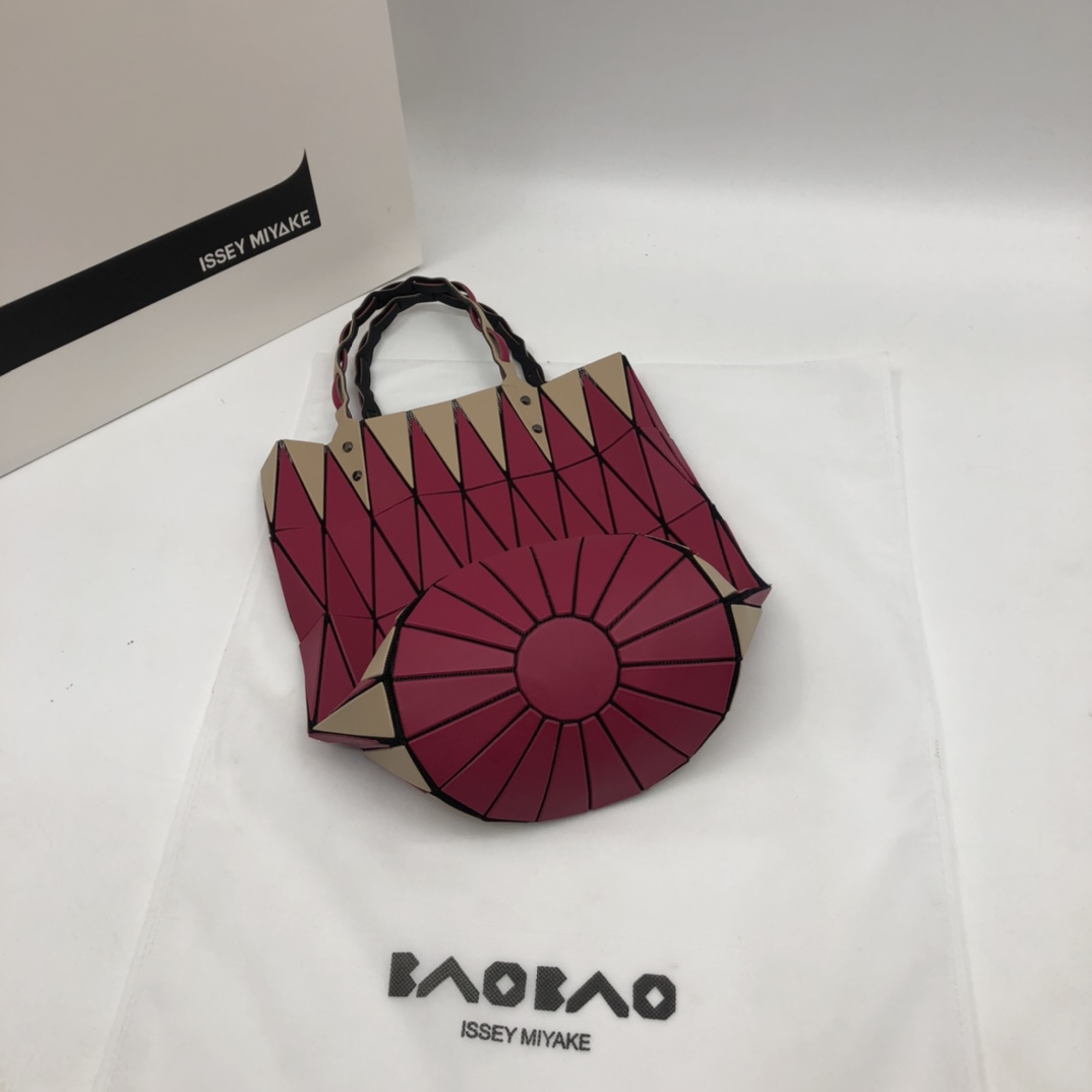 Issey Miyake ～三宅一生 8月新款 菜篮子大小号