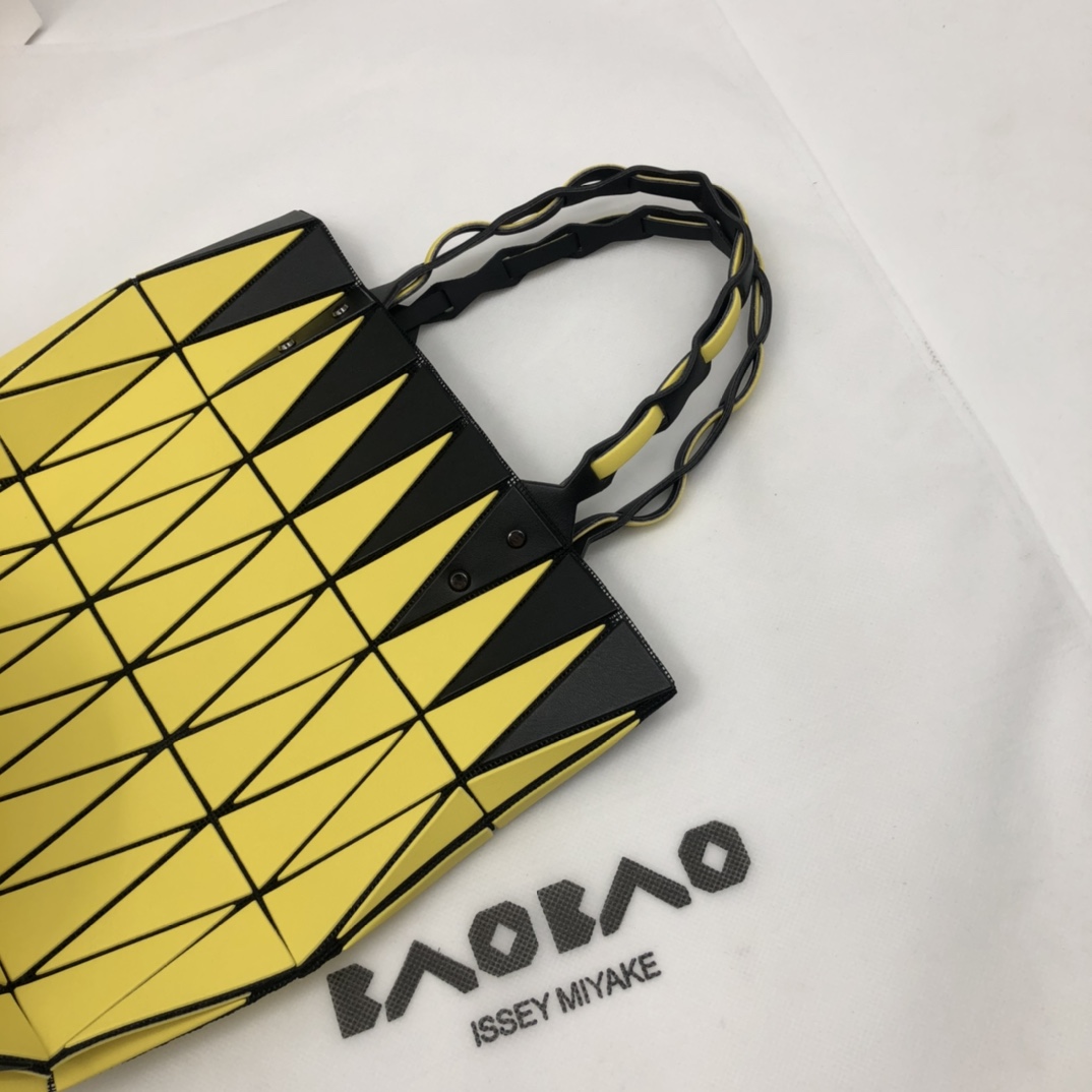 Issey Miyake ～三宅一生 8月新款 菜篮子大小号