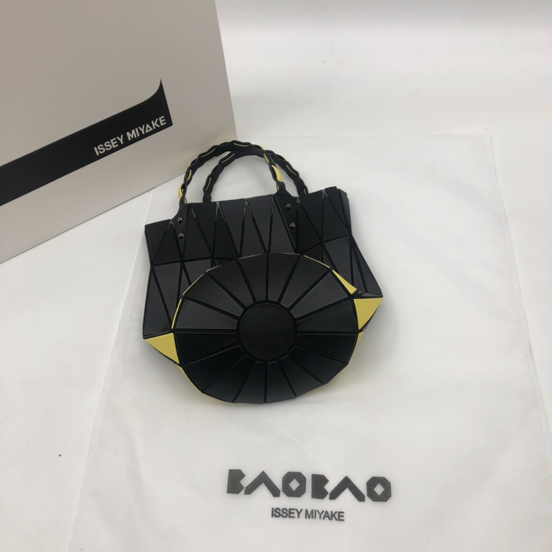 Issey Miyake ～三宅一生 8月新款 菜篮子大小号
