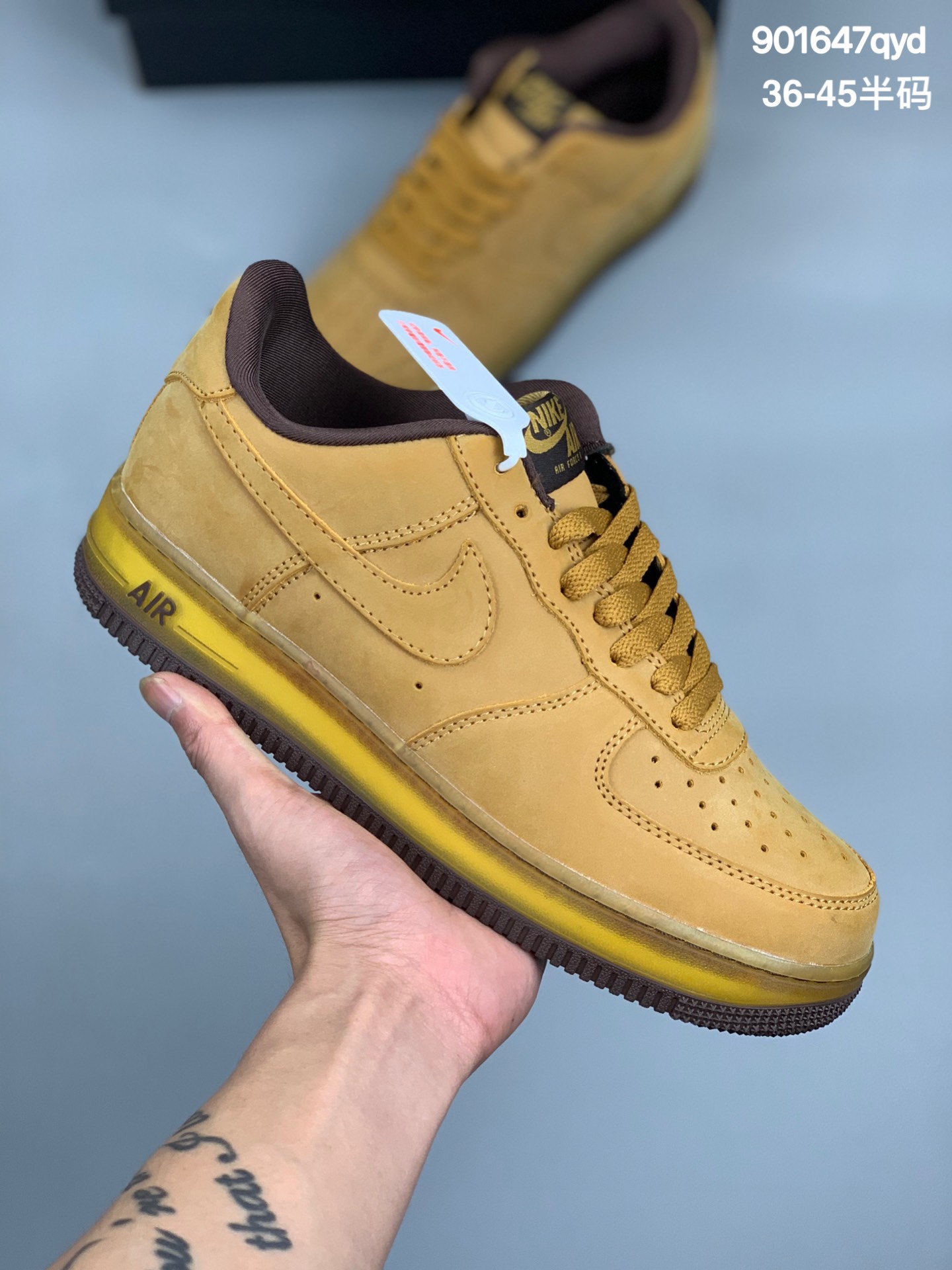 
Nike Air Force 1 Low Flax(2017)小麦 官方同步 原装级别 原楦头原纸板  打造纯正空军版型#专注外贸渠道  全掌内置蜂窝气垫 #原盒配件 原厂中底钢印、拉帮完美   
货号 AA4061-200
码数 35.5 36 36.5 37.5 38 38.5 39 40 40.5 41 42 42.5 43 44 44.5 45
编码:901647pyd