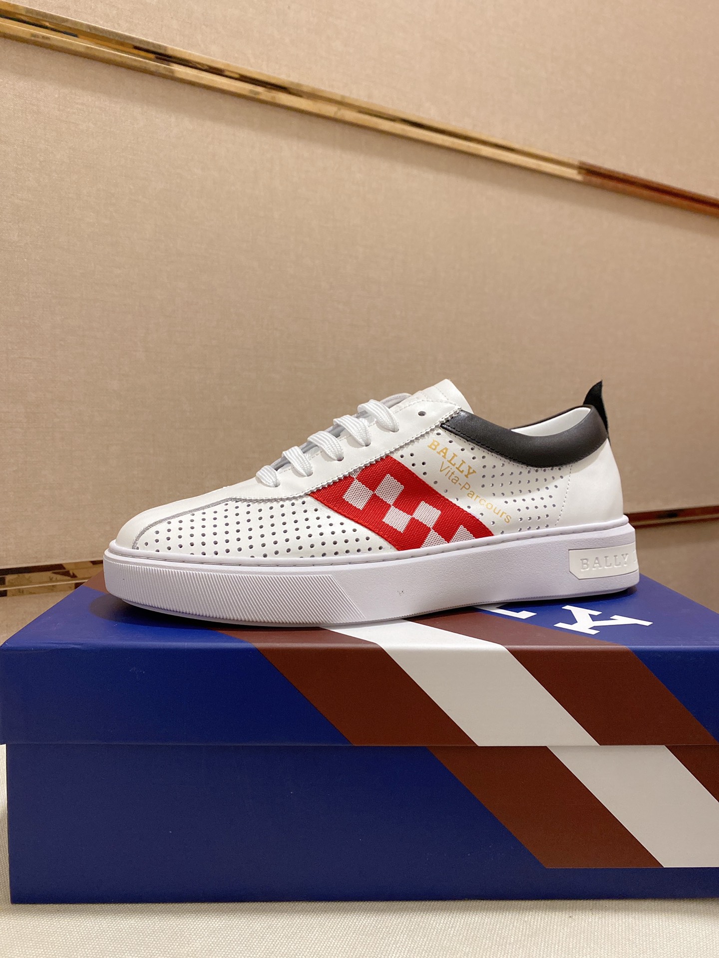 I5   Bally   巴利官网 👊🏻🇮🇹鞋面: 进口头层牛皮 内里:进口羊皮内里，。独家原版复刻，原版大底开模 🇩🇪 🚶🏻🚶🏻高端定制专柜复刻📯经得起时间的验证🔍️🔲 欢迎对比质量