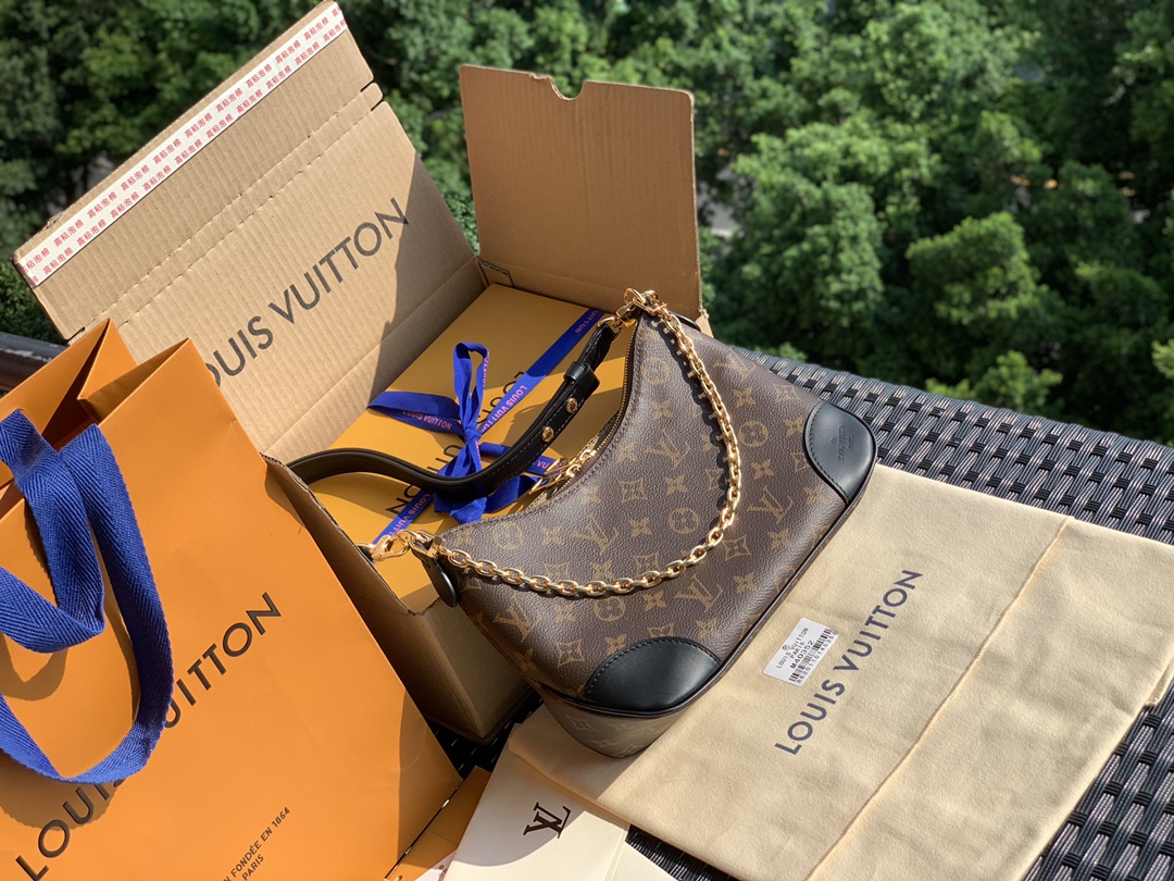 🌼 m45831尺寸：29 x 16 x 9.5 cm 黑色！香港贸易公司订单！！牛角造型 经典老花 外