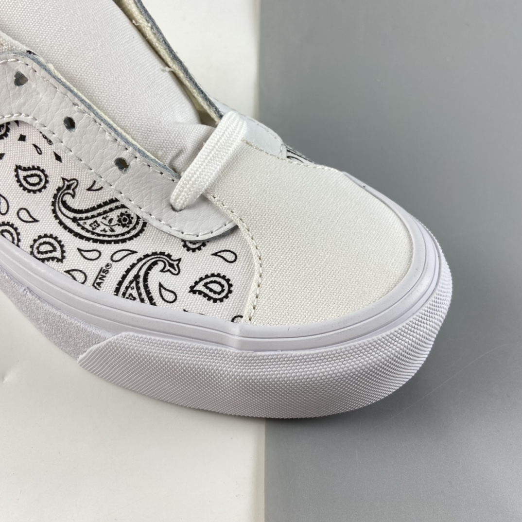 P150  VANS BOLD NI 范斯黑白印花腰果花低帮休闲板鞋 VN0A3WLP42M
