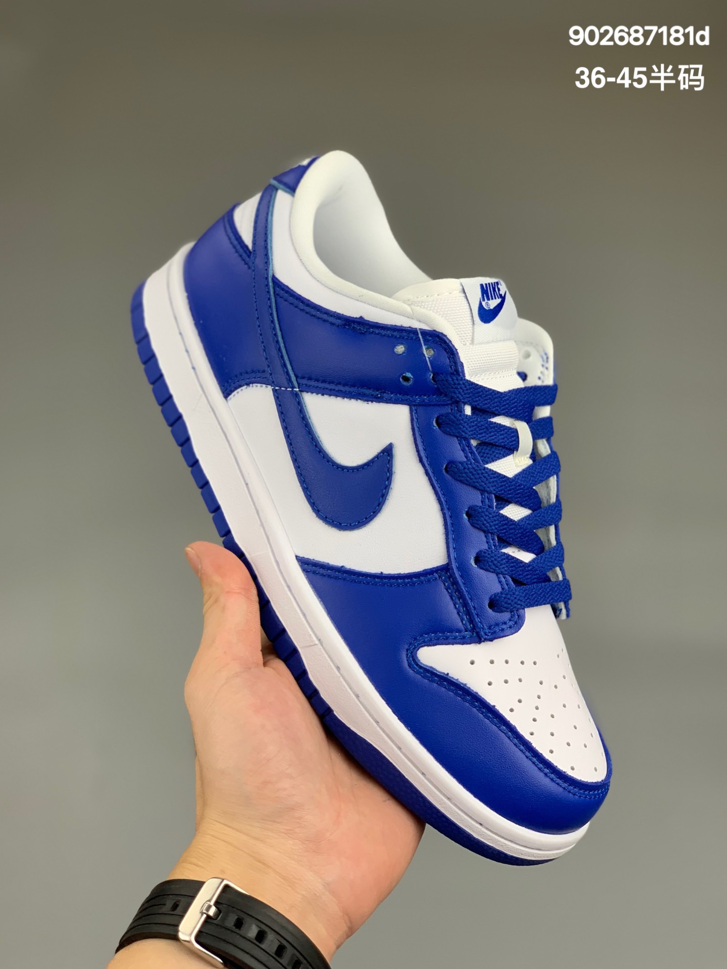 
耐克 Nike SB Dunk Low 复古低帮休闲运动滑板板鞋。采用脚感柔软舒适ZoomAir气垫，有效吸收滑板等极限运动在落地时带来的冲击力，为街头运动者们提供更好的保护。
货号：BQ6832
尺码 36 36.5 37.5 38 38.5 39 40 40.5 41 42 42.5 43 44 45 
编码:902687181d