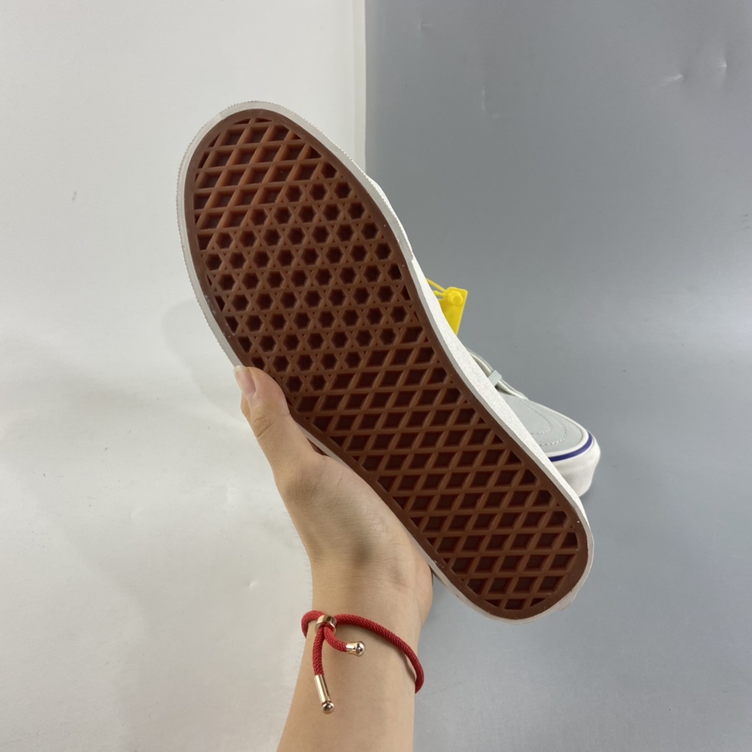 P150  VANS SK8-Hi Tapered 浅灰/银灰色超薄帆布款男女高帮帆布鞋板鞋VN0A4U164U4