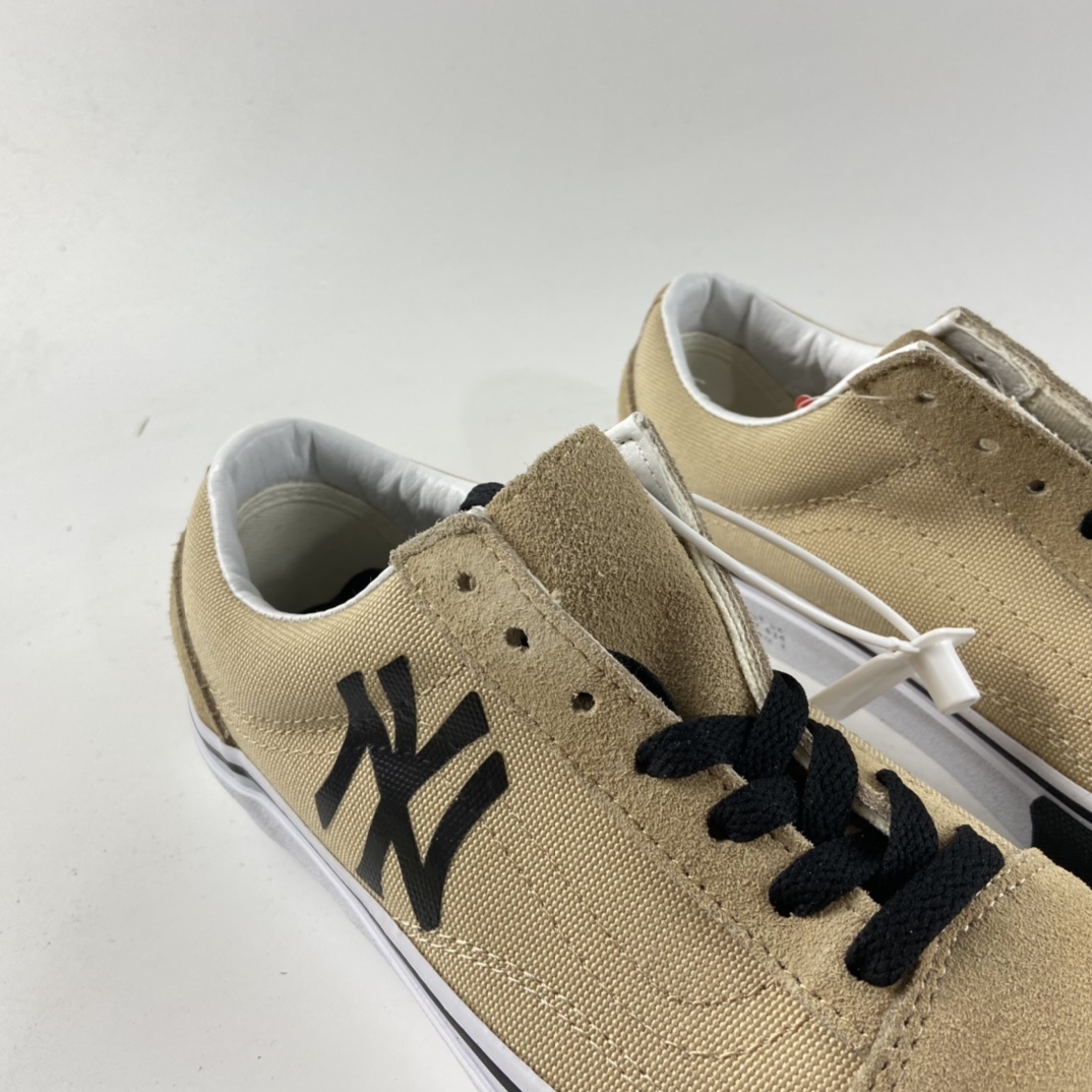 P150  NY × Vans Haven 联名系列低帮休闲板鞋 VN0A38FATC8