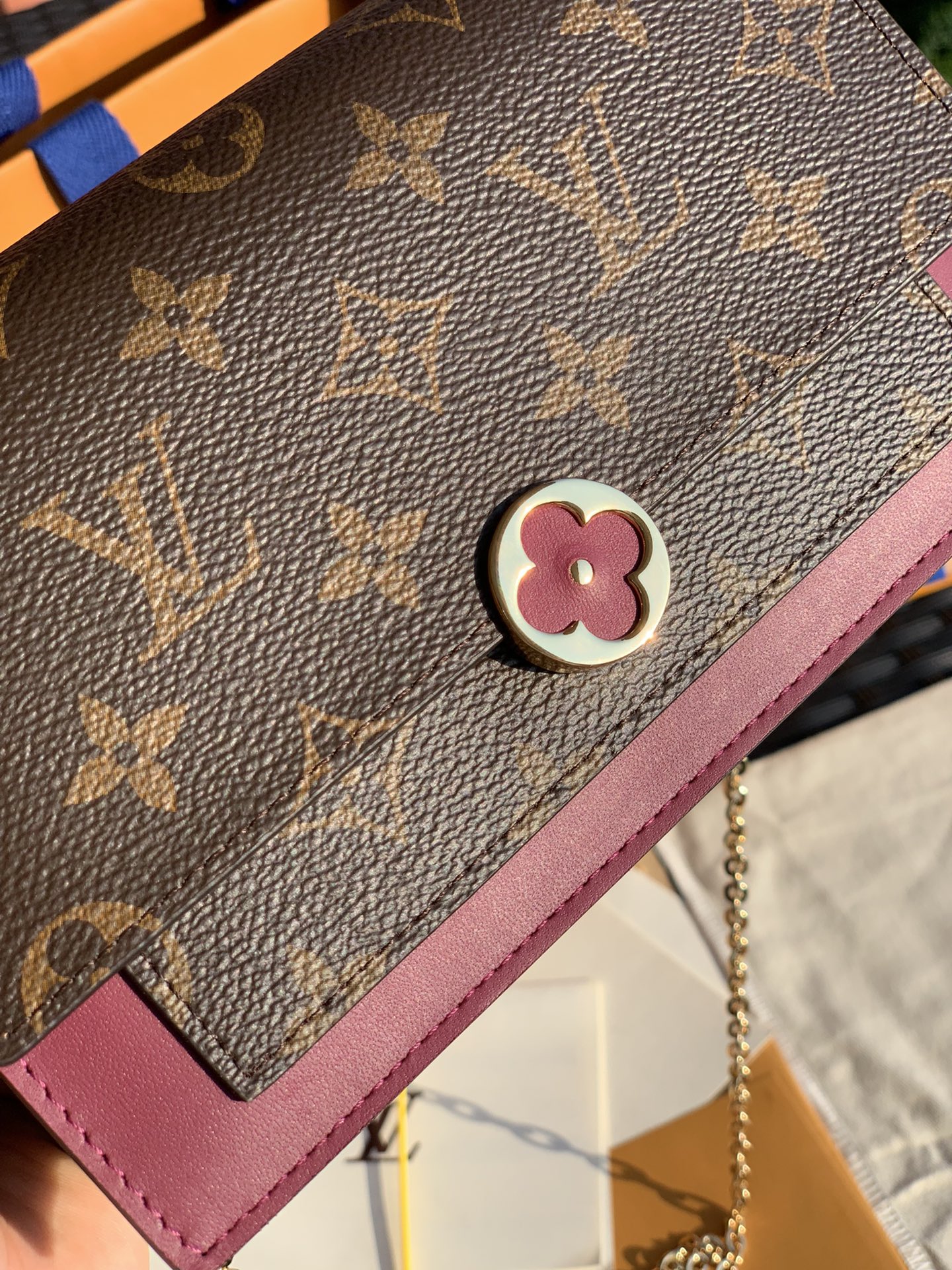 🌼 m67404尺寸17.5 x 11.5 x 3.5 cm 紫色女人味更足！香港贸易公司渠道！FLOR