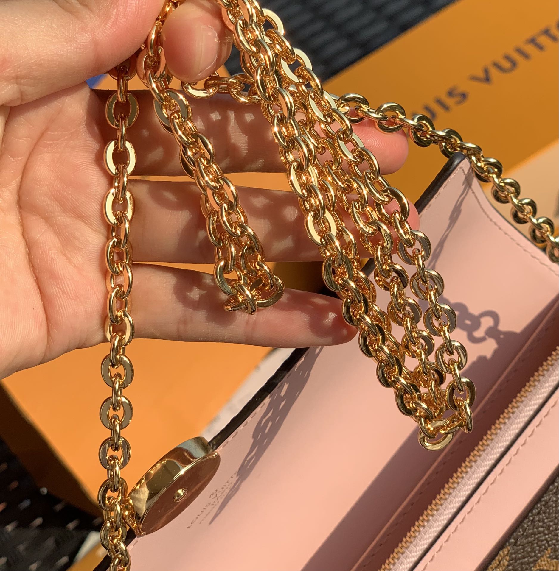 🌼 m67405尺寸17.5 x 11.5 x 3.5 cm 樱花粉绝对是心头号！香港贸易公司渠道！FL