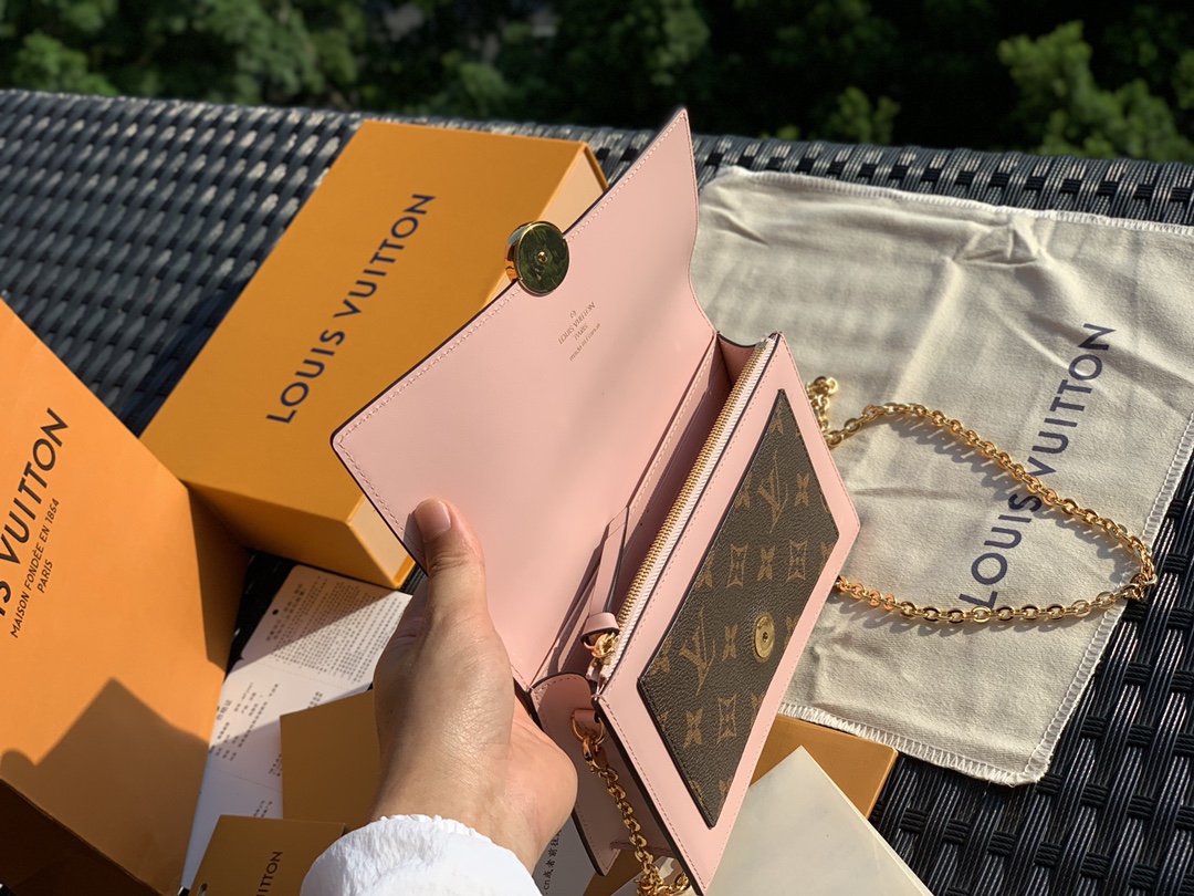 🌼 m67405尺寸17.5 x 11.5 x 3.5 cm 樱花粉绝对是心头号！香港贸易公司渠道！FL