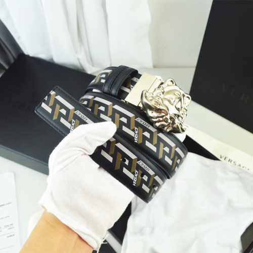 Versace Barocco Print Saffiano Leather Belt with 3D Medusa Buckle 1 Versace Barocco Print Saffiano Leather Belt with 3D Medusa Buckle