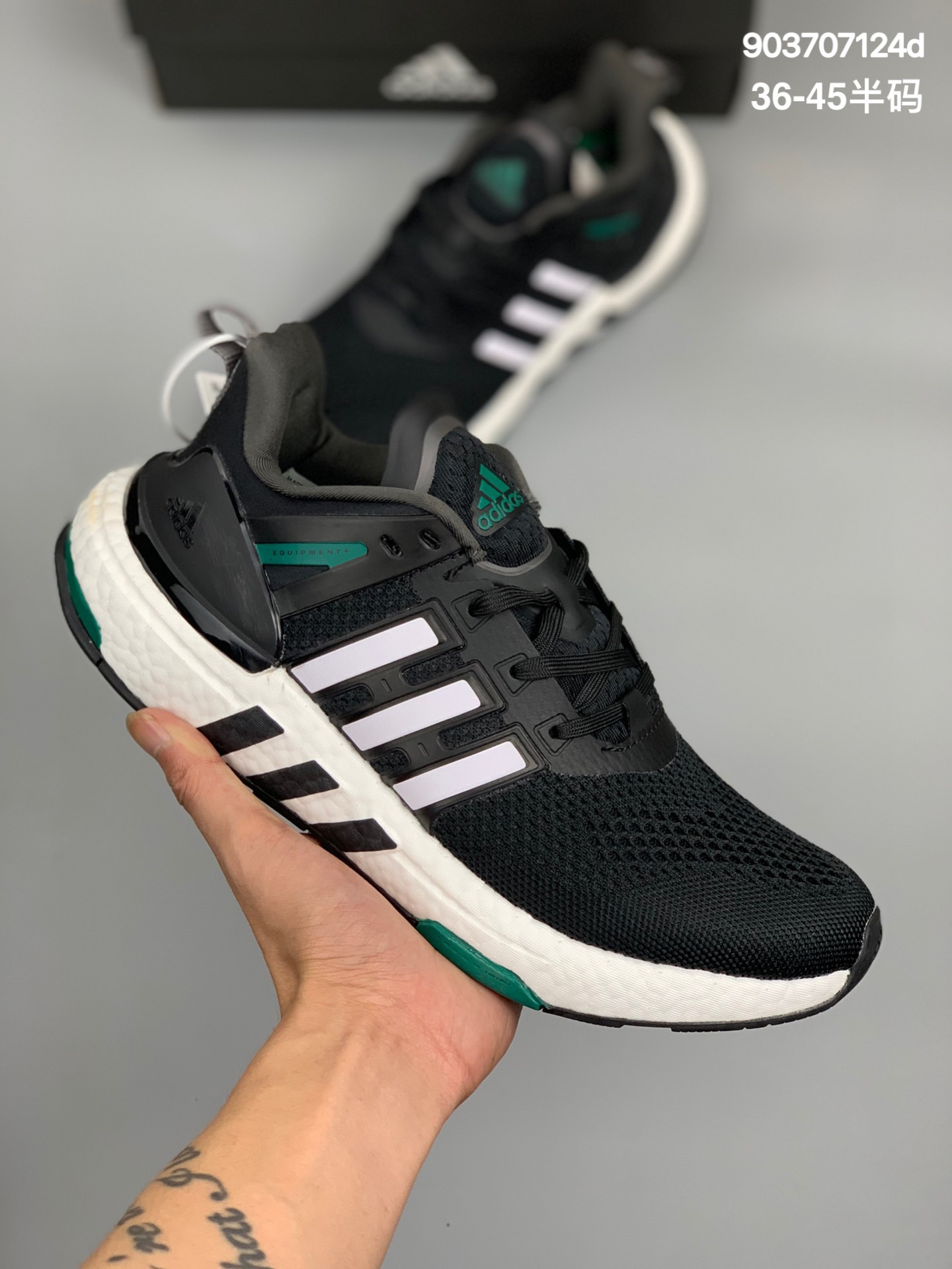 
Adidas EQUIPMENT Boost 采用针织透气高频鞋面材质#超复古鞋面 + 超舒适Boost中底经典重新演绎EQT系列爆米针织透气百搭休闲运动慢跑鞋“针织黑白深绿”H02759 
尺码：36 36⅔ 37⅓ 38 38⅔ 39⅓ 40 40⅔ 41⅓ 42 42⅔ 43⅓ 44 45
编码:903707124d