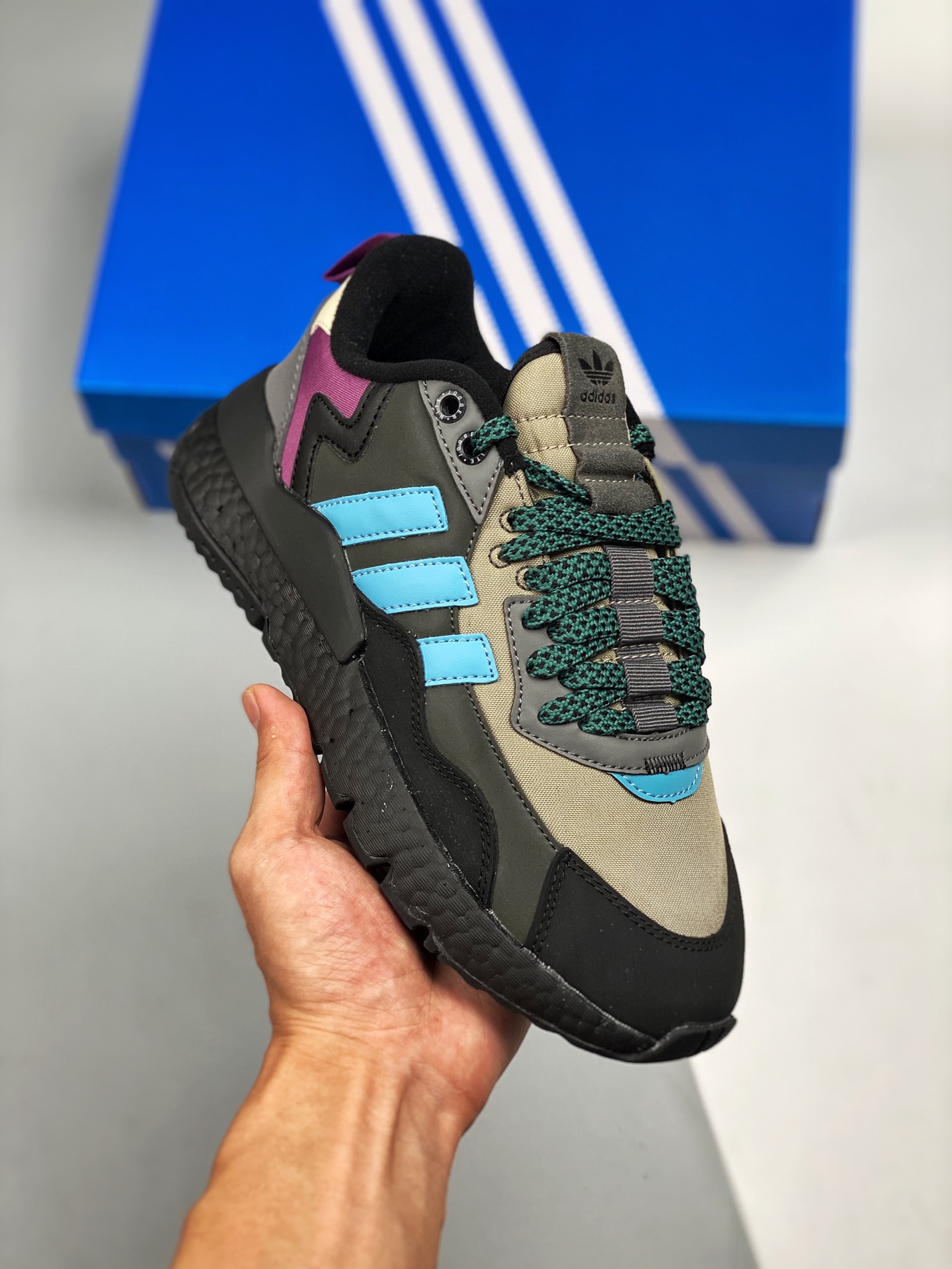 AD Nite Jogger Boost gris púrpura azul trébol colaboración corredor nocturno número de artículo: FZ3661 zapatillas retr…