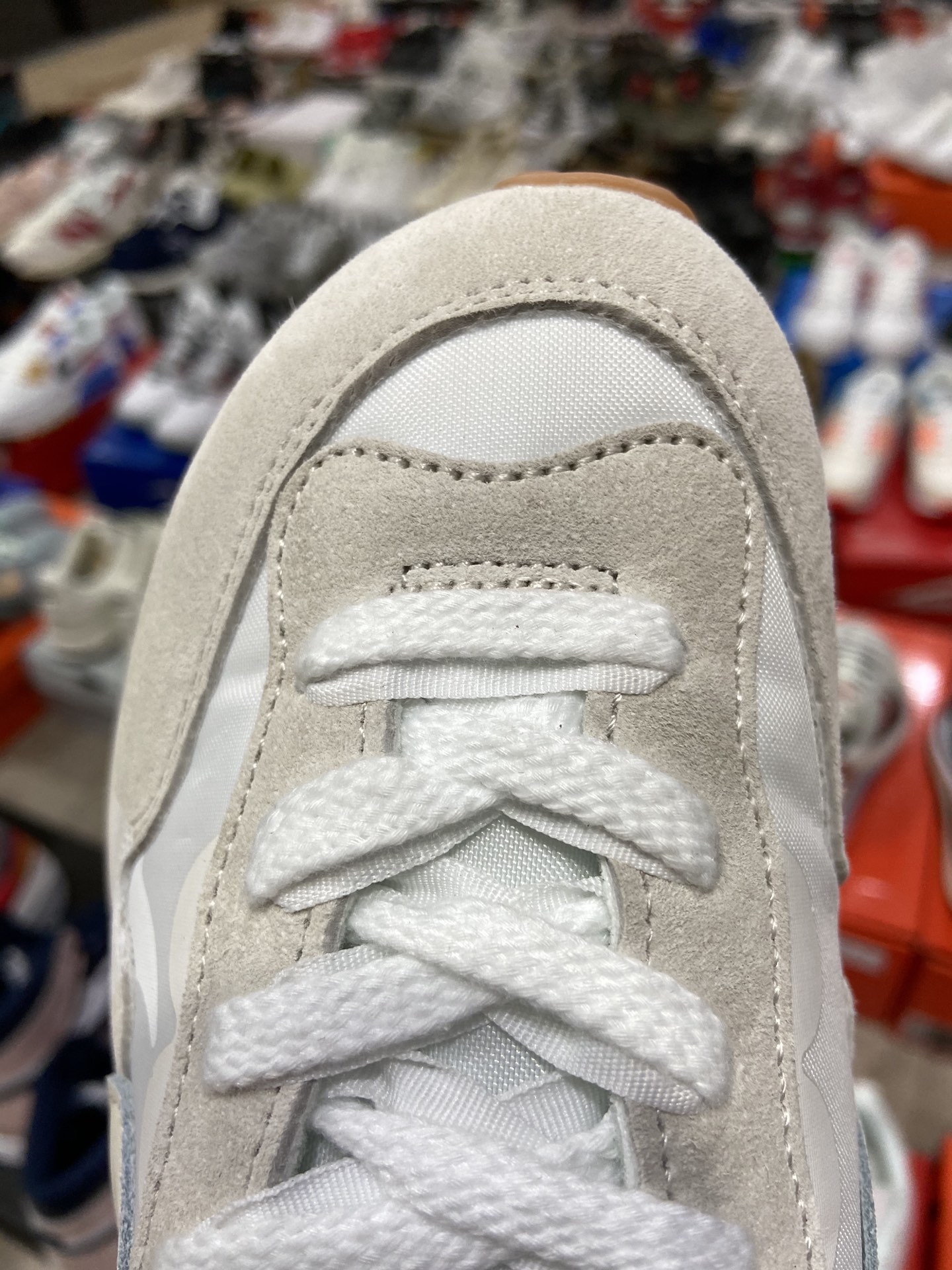 260 Sacai X NIKe regasus vaporrly SP 华夫三代3.0走秀鞋身材质由翻毛皮和透气网纱DD1875-100