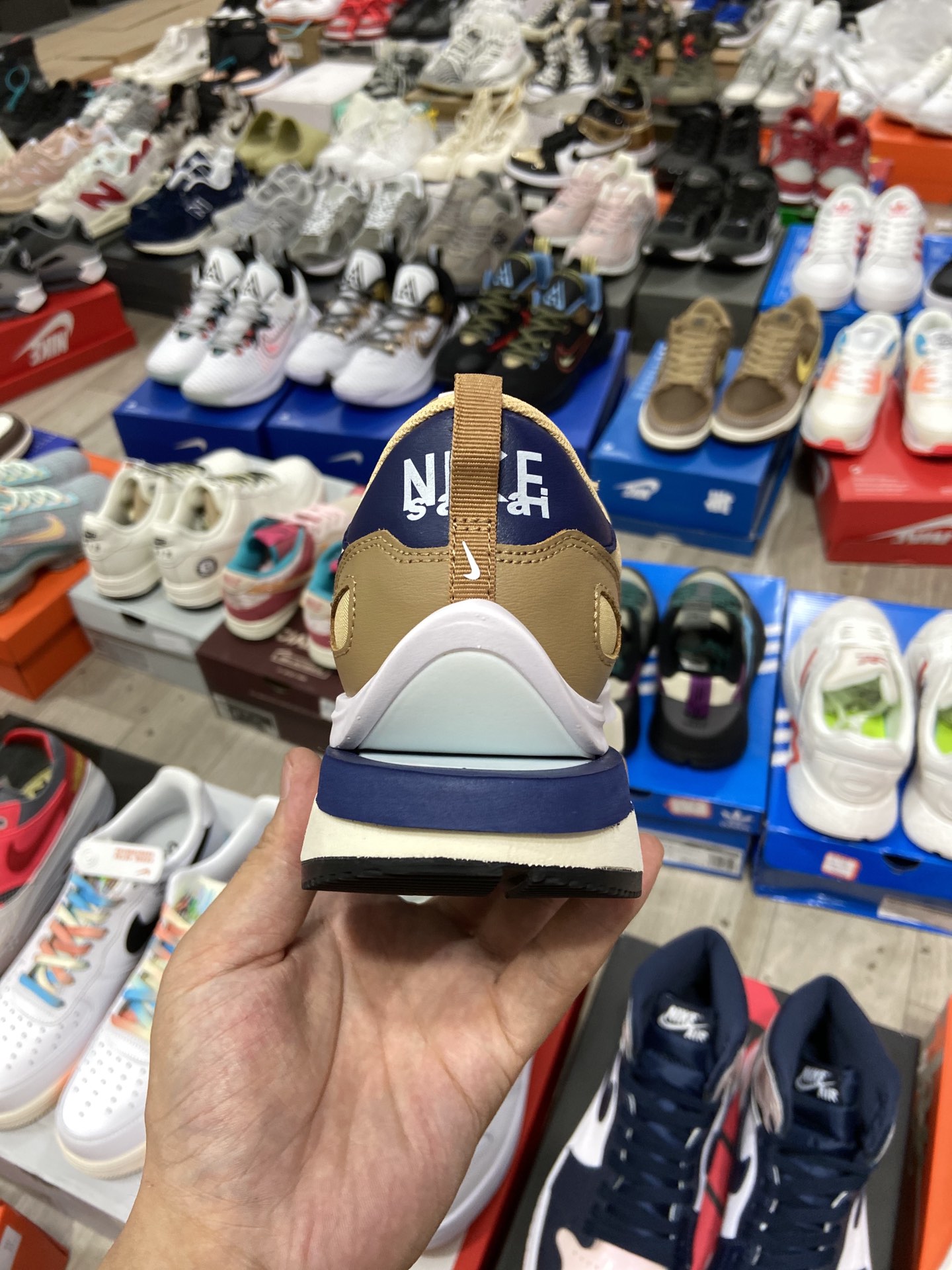 260 Sacai X NIKe regasus vaporrly SP 华夫三代熟悉的解构手法DD1875-200