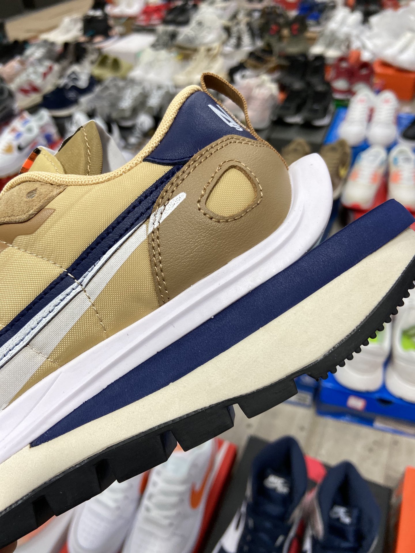 260 Sacai X NIKe regasus vaporrly SP 华夫三代熟悉的解构手法DD1875-200