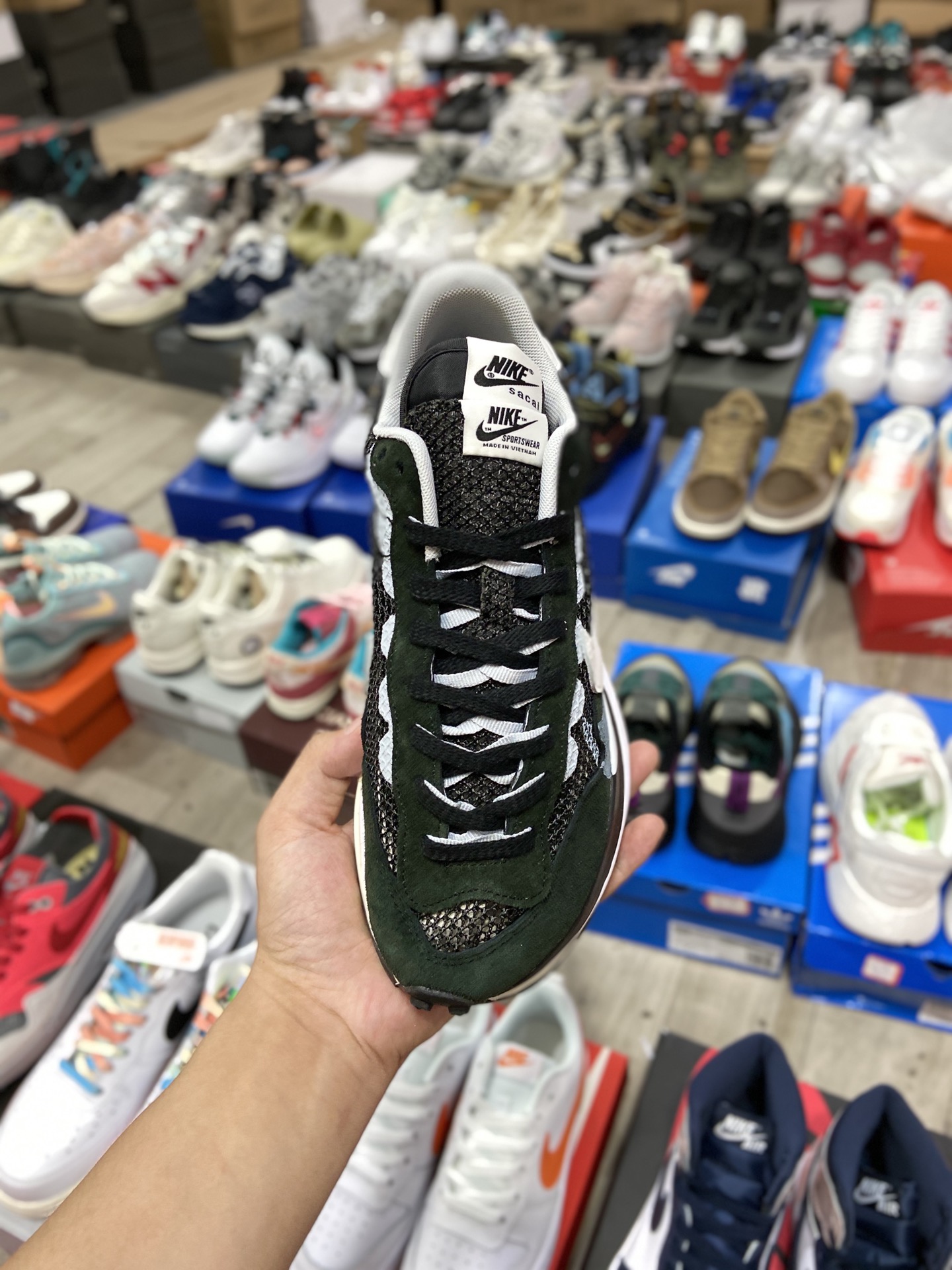 260 Sacai X NIKe regasus vaporrly SP 华夫三代3.0走秀鞋身材质由翻毛皮CV1363-001