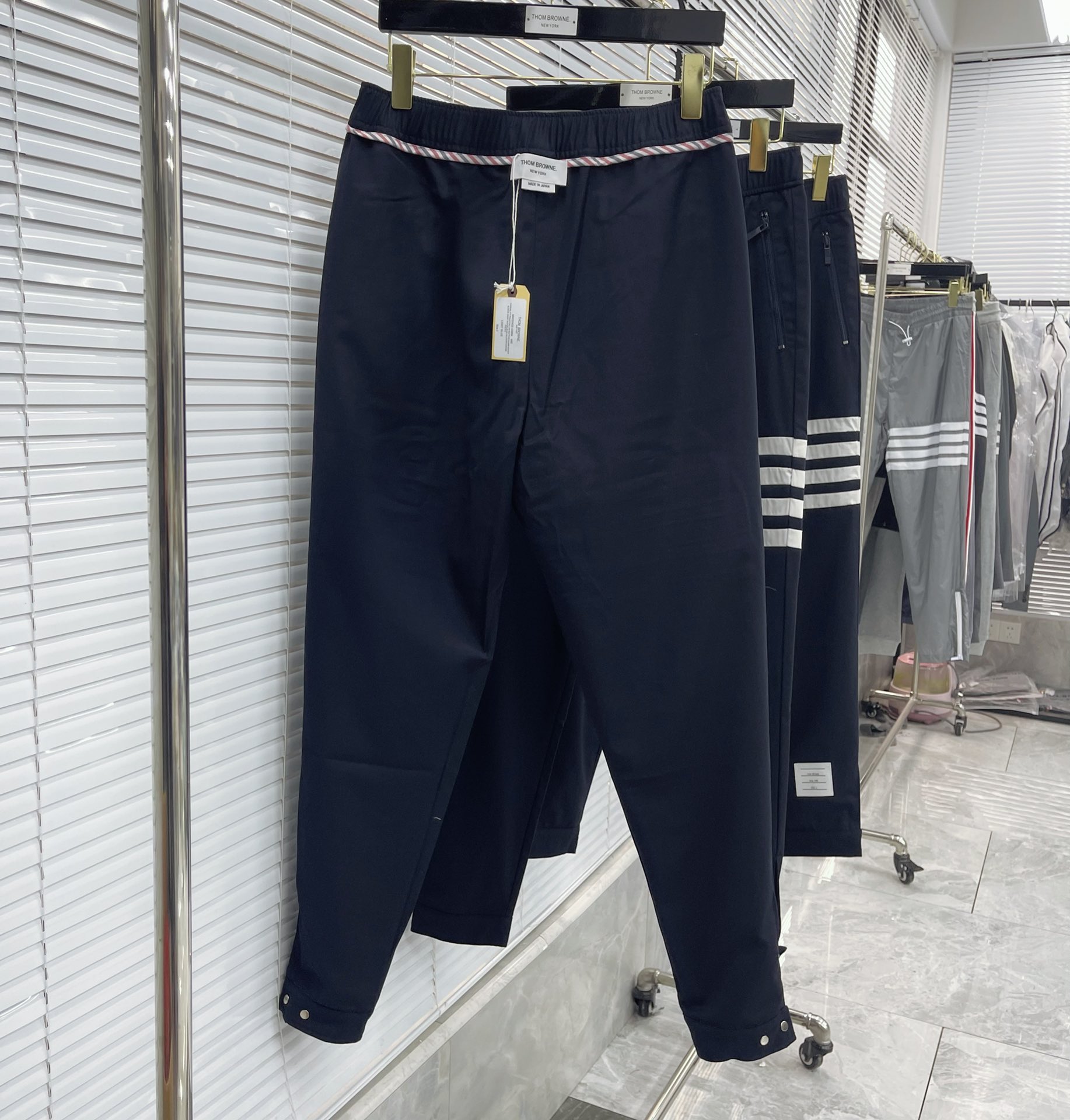 톰브라운 남성 바지 126345 Thom Browne Pants 썸네일 이미지