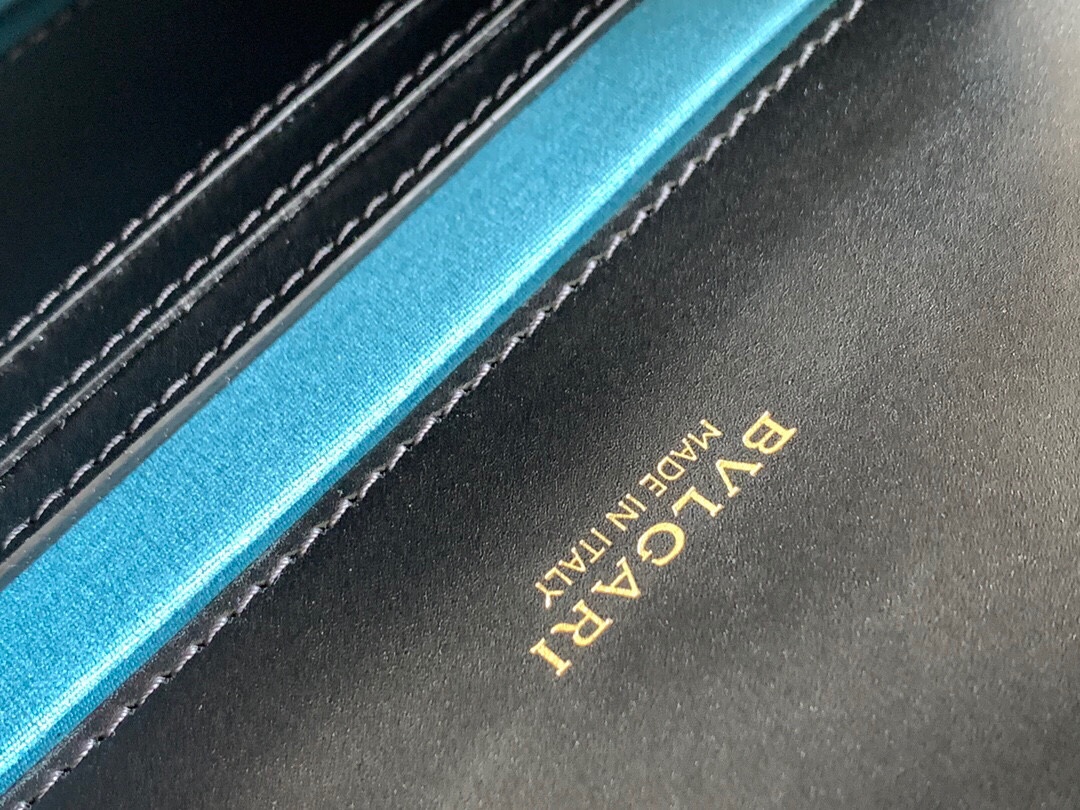 BVLGARI宝格丽意大利小牛皮蛇头双层肩背包289672