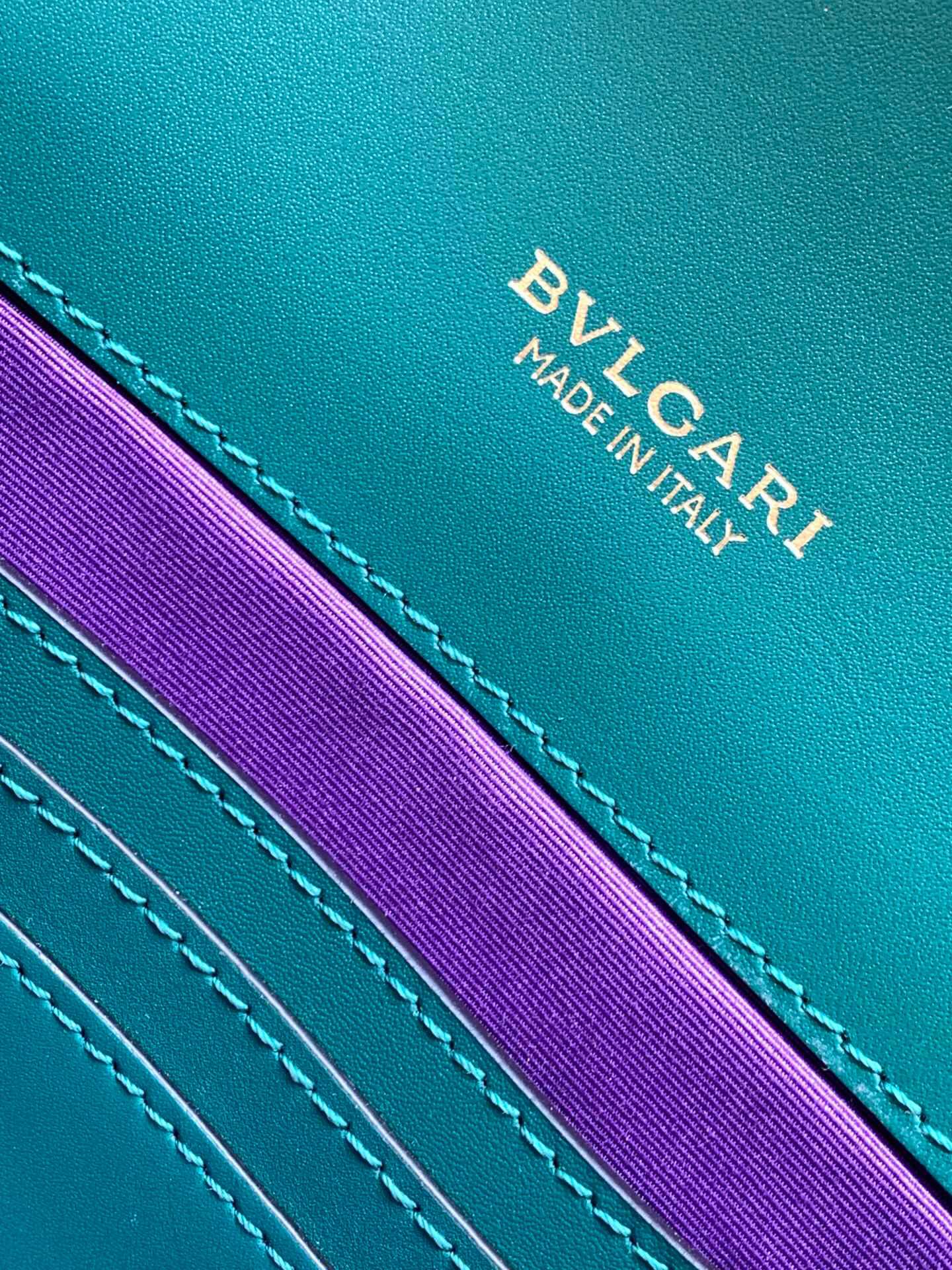 BVLGARI宝格丽意大利小牛皮蛇头双层肩背包289672