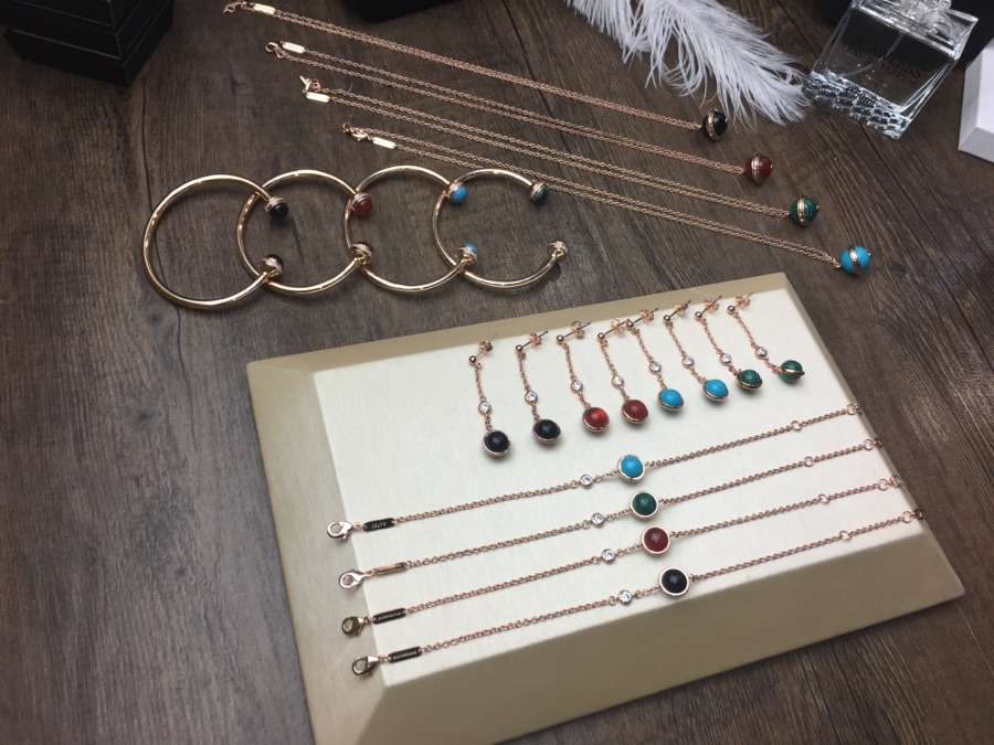 Colorful Beaded Jewelry Set: Necklace, Bracelet, Earring – Unique Design with Infinity Symbol - 图片 9