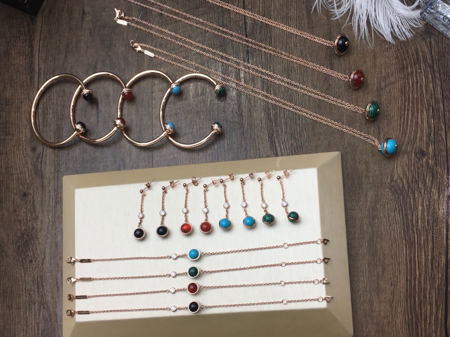 Colorful Beaded Jewelry Set: Necklace, Bracelet, Earring – Unique Design with Infinity Symbol - 图片 1