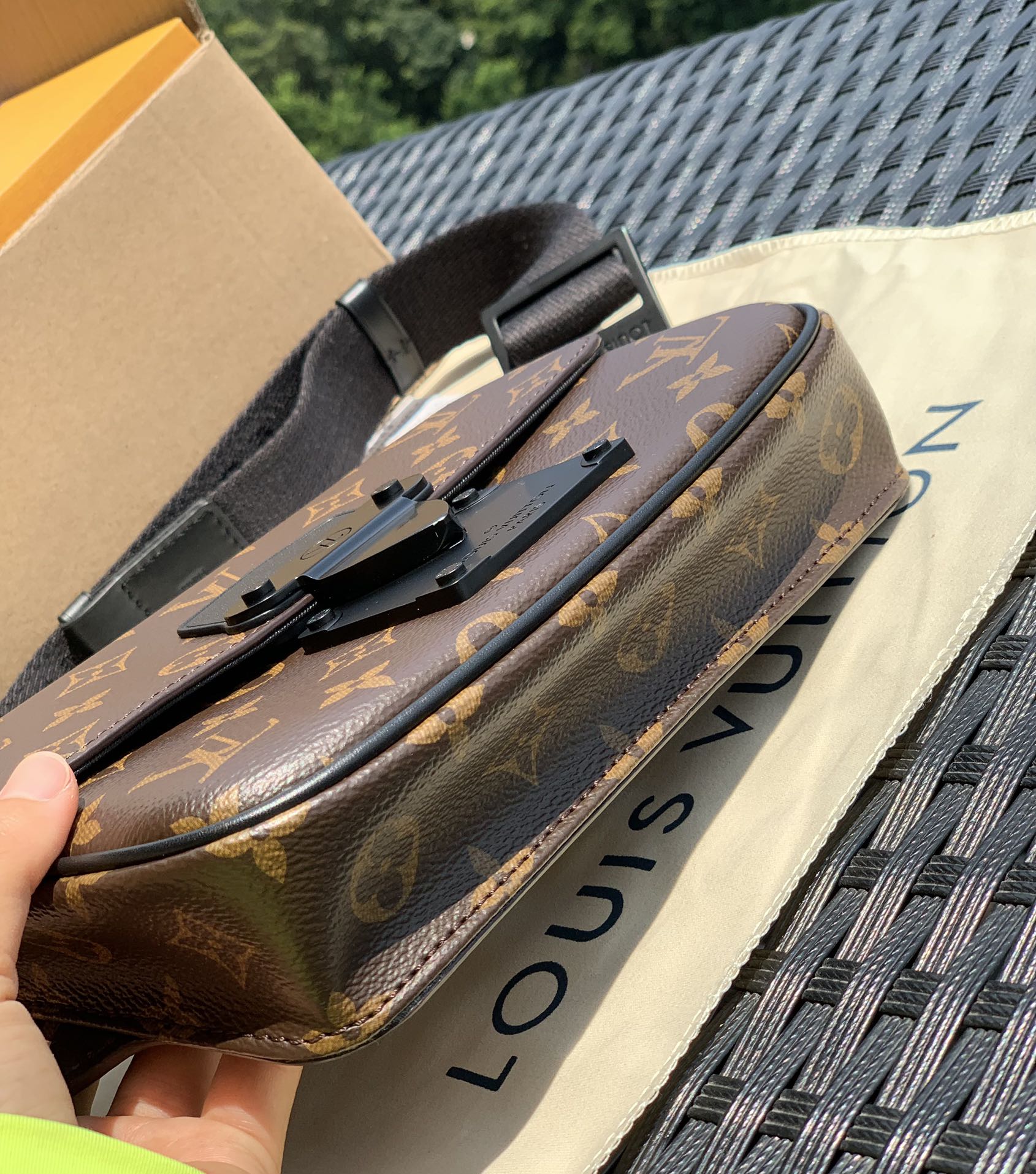 🌼 m45807尺寸21 x 15 x 4 cm真真正正的独家原厂渠道 ！趁热打铁出的这款s lock 