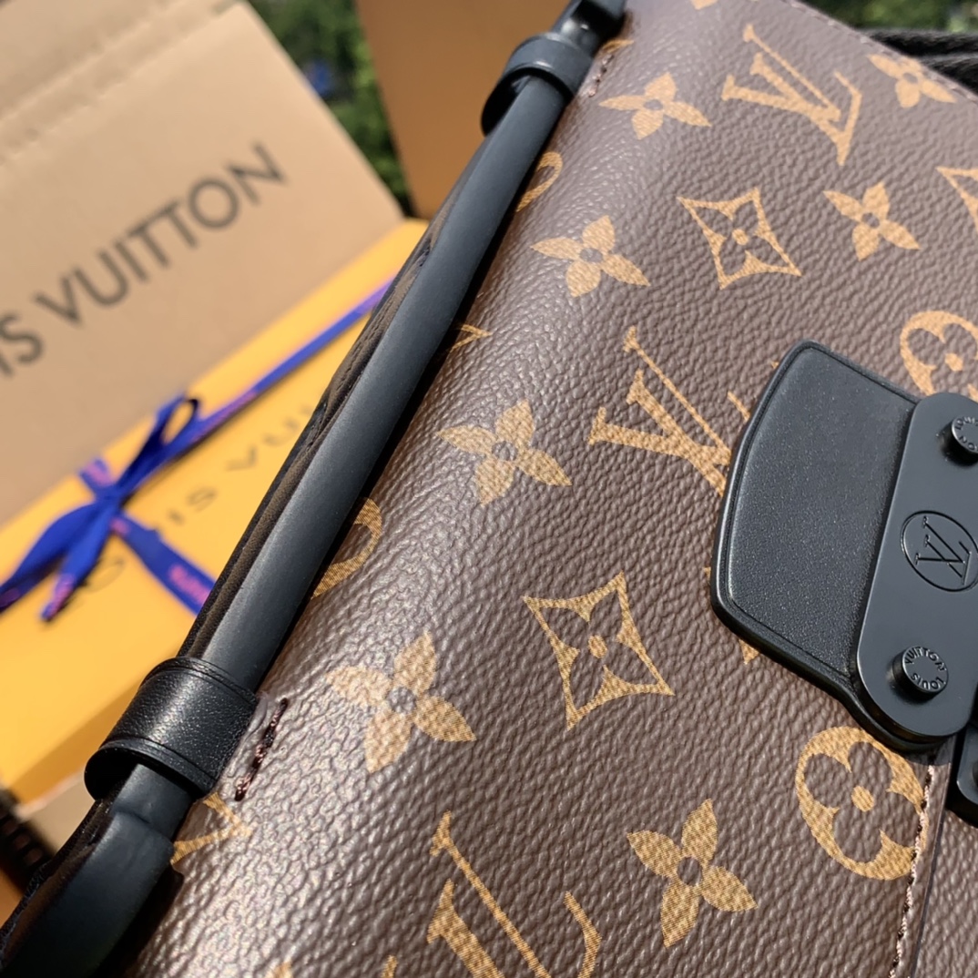 🌼 m45807尺寸21 x 15 x 4 cm真真正正的独家原厂渠道 ！趁热打铁出的这款s lock 