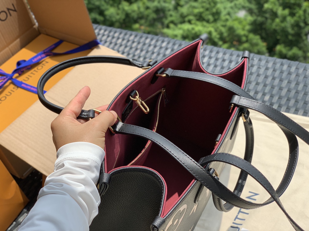 非市场普通货 进口皮料半钢五金 m45495中号尺寸35×27×14cm 新款拼色，最新款onthego