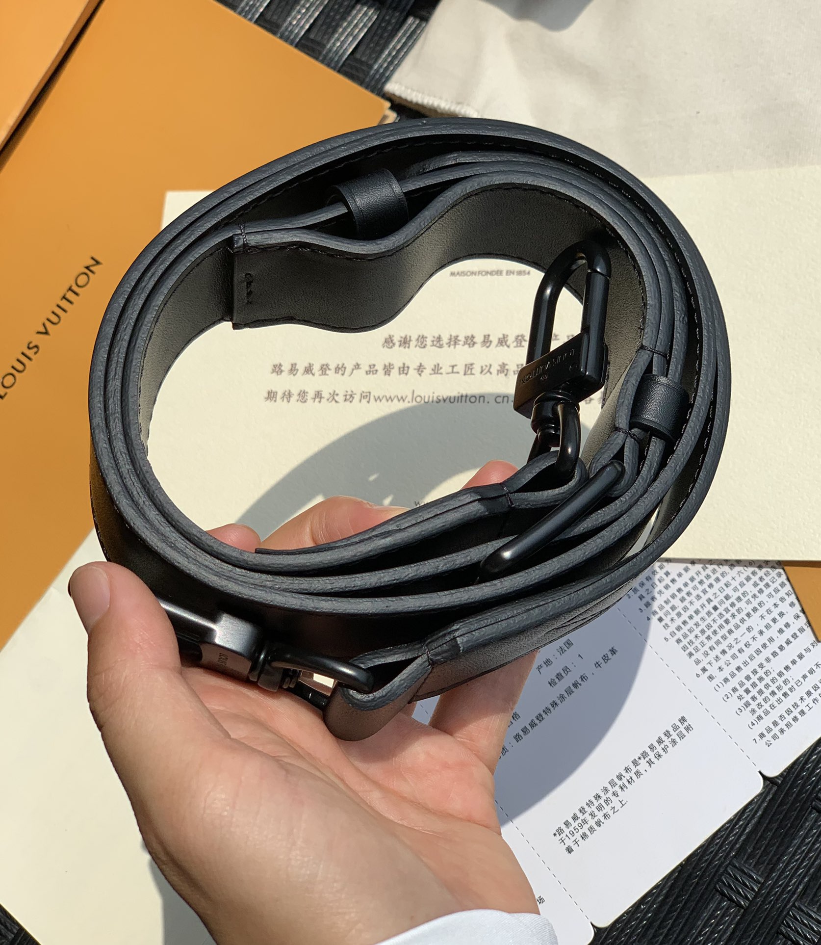 非市场普通货 进口皮料半钢五金 m45495中号尺寸35×27×14cm 新款拼色，最新款onthego