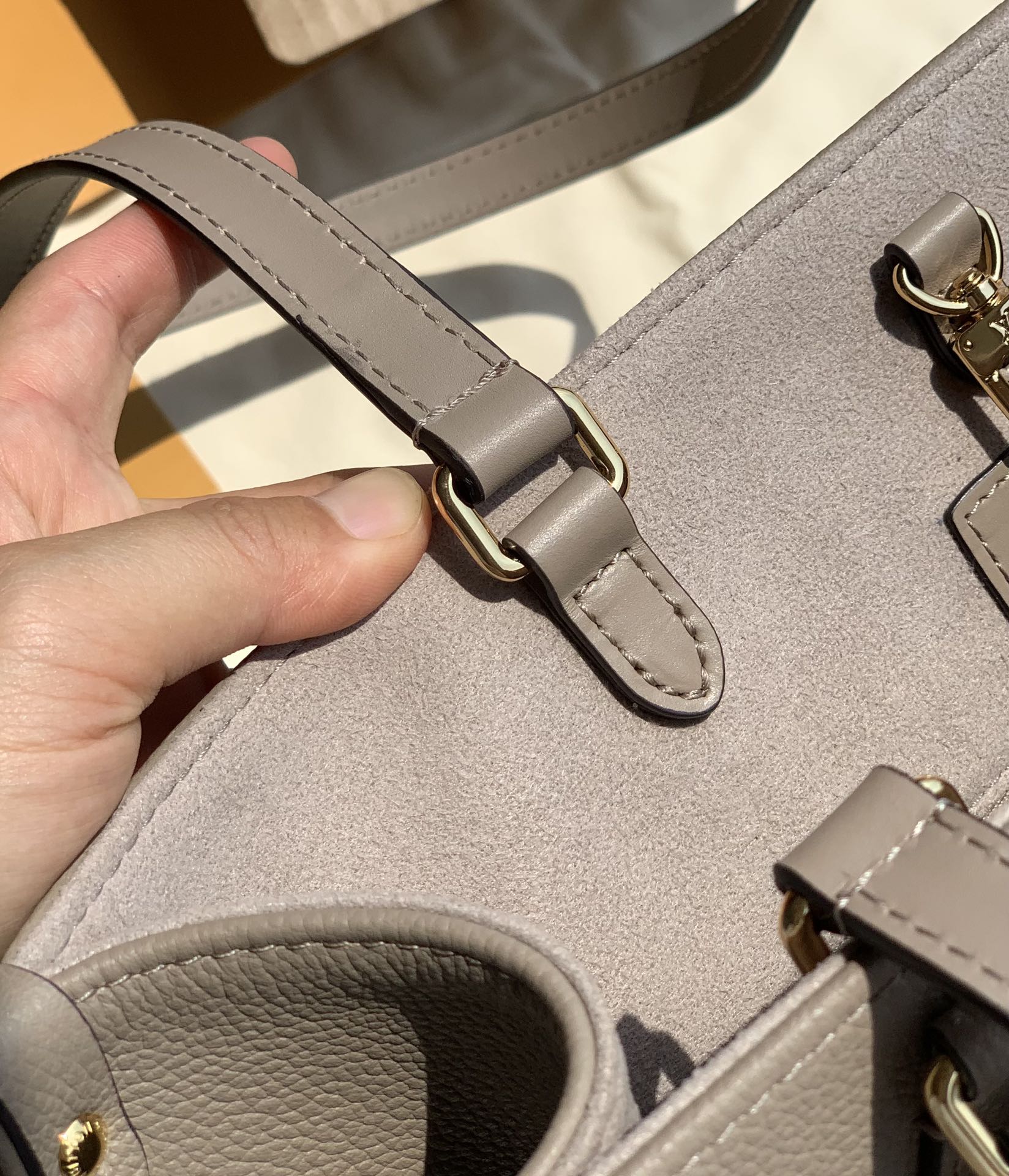 非市场普通货 进口皮料半钢五金 m45494中号尺寸35×27×14cm 新款的大象灰具体多百搭大家直接