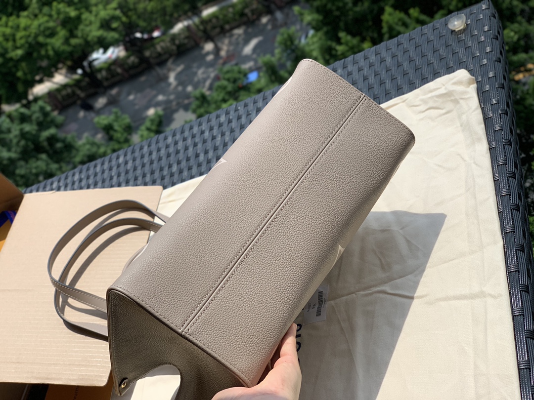 非市场普通货 进口皮料半钢五金 m45494中号尺寸35×27×14cm 新款的大象灰具体多百搭大家直接