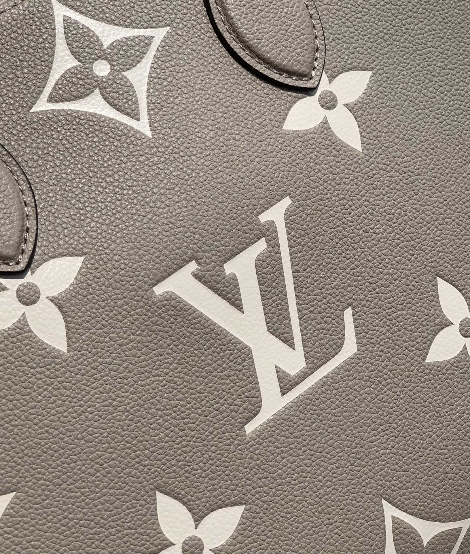 非市场普通货 进口皮料半钢五金 m45494中号尺寸35×27×14cm 新款的大象灰具体多百搭大家直接