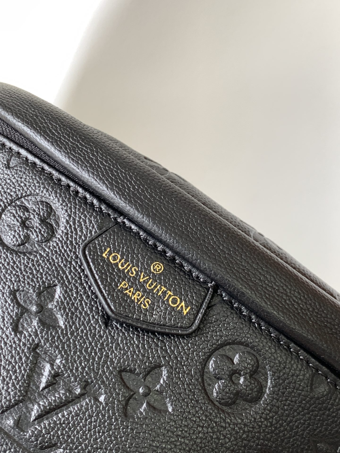 Louis Vuitton Bumbag Monogram Embossed Leather Belt Bag M44812 5 i1630741404 1253 3