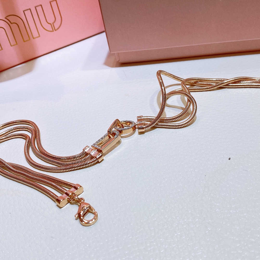[Miu Miu Belts]Miu Miu 2021 chain waistband showcases a unique modern and eleg