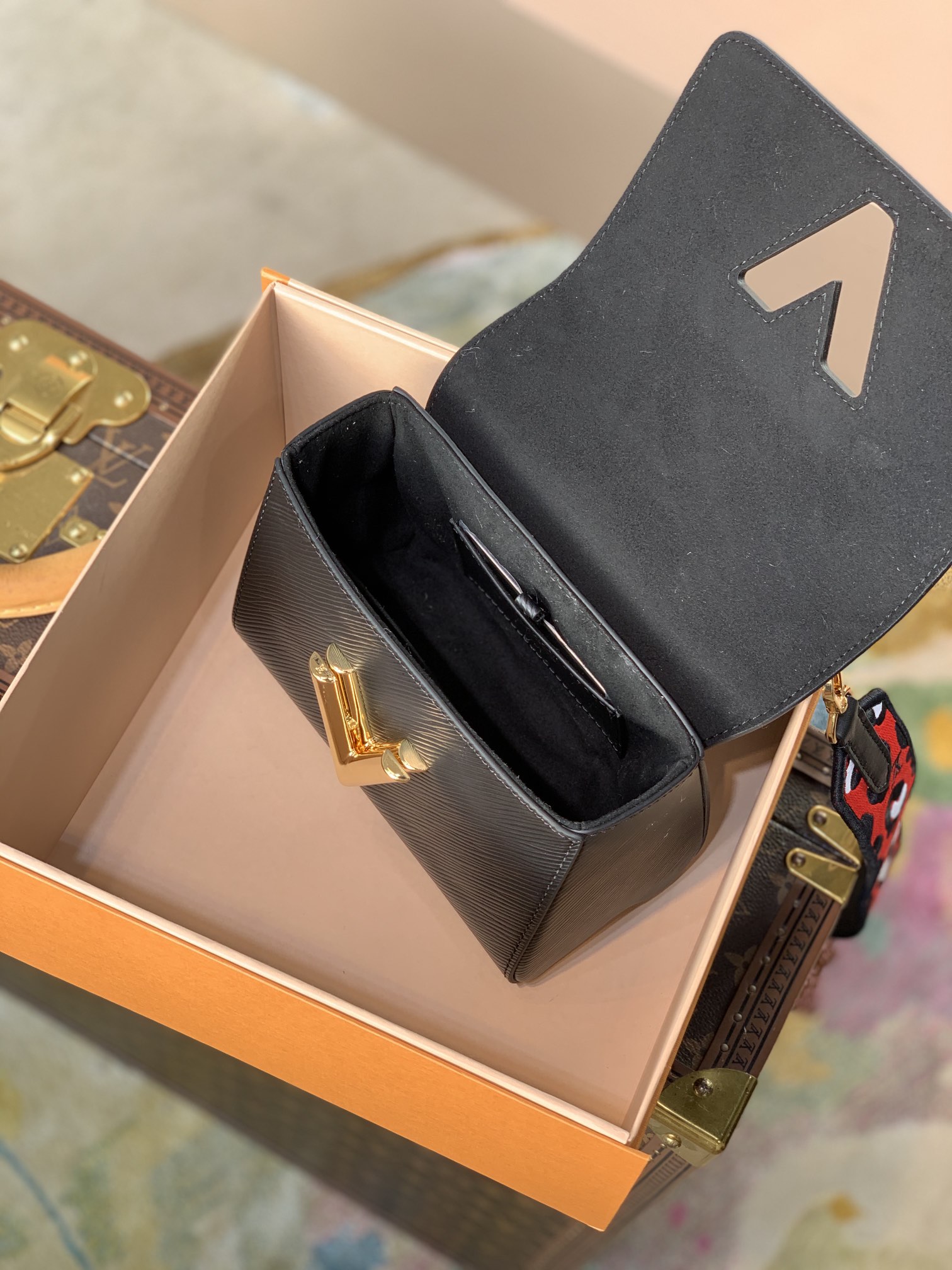 Louis Vuitton LV Twist PM bag M58723
