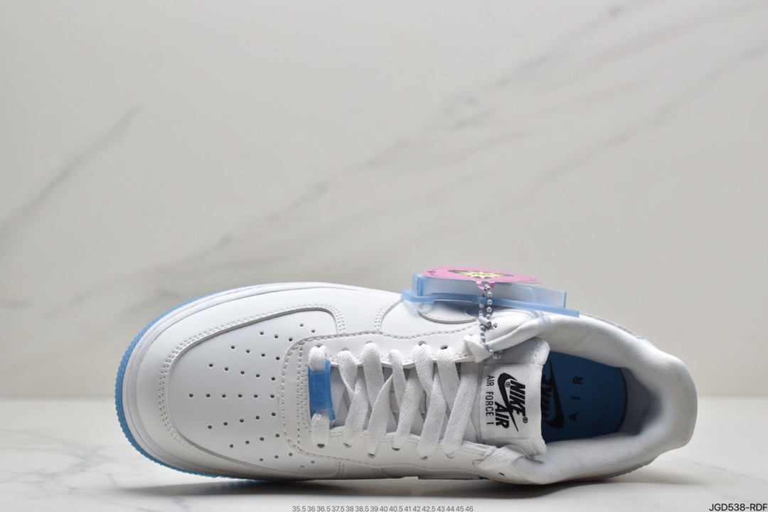 180 耐克Nike Wmns Air Force 1 ’07 Low”UV White/University Blue Pack”空军一号经典低帮百搭休闲运动板鞋DA8301-100