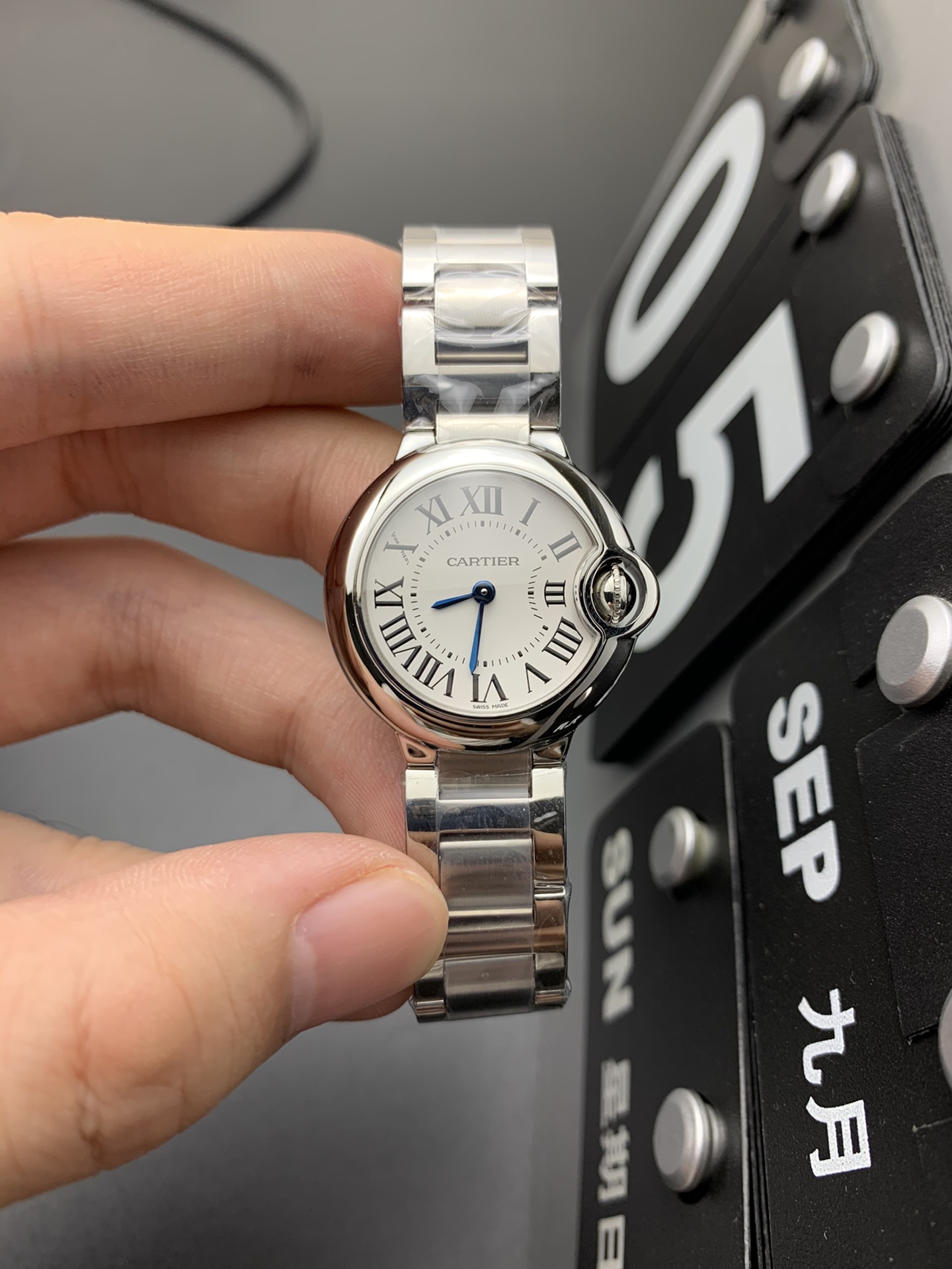 Cartier V6 28小气球