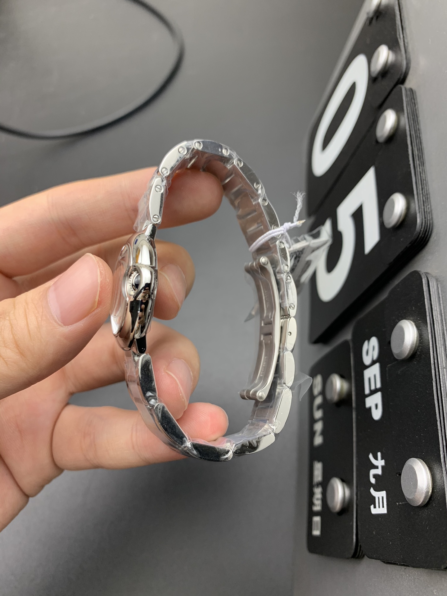 Cartier V6 28小气球