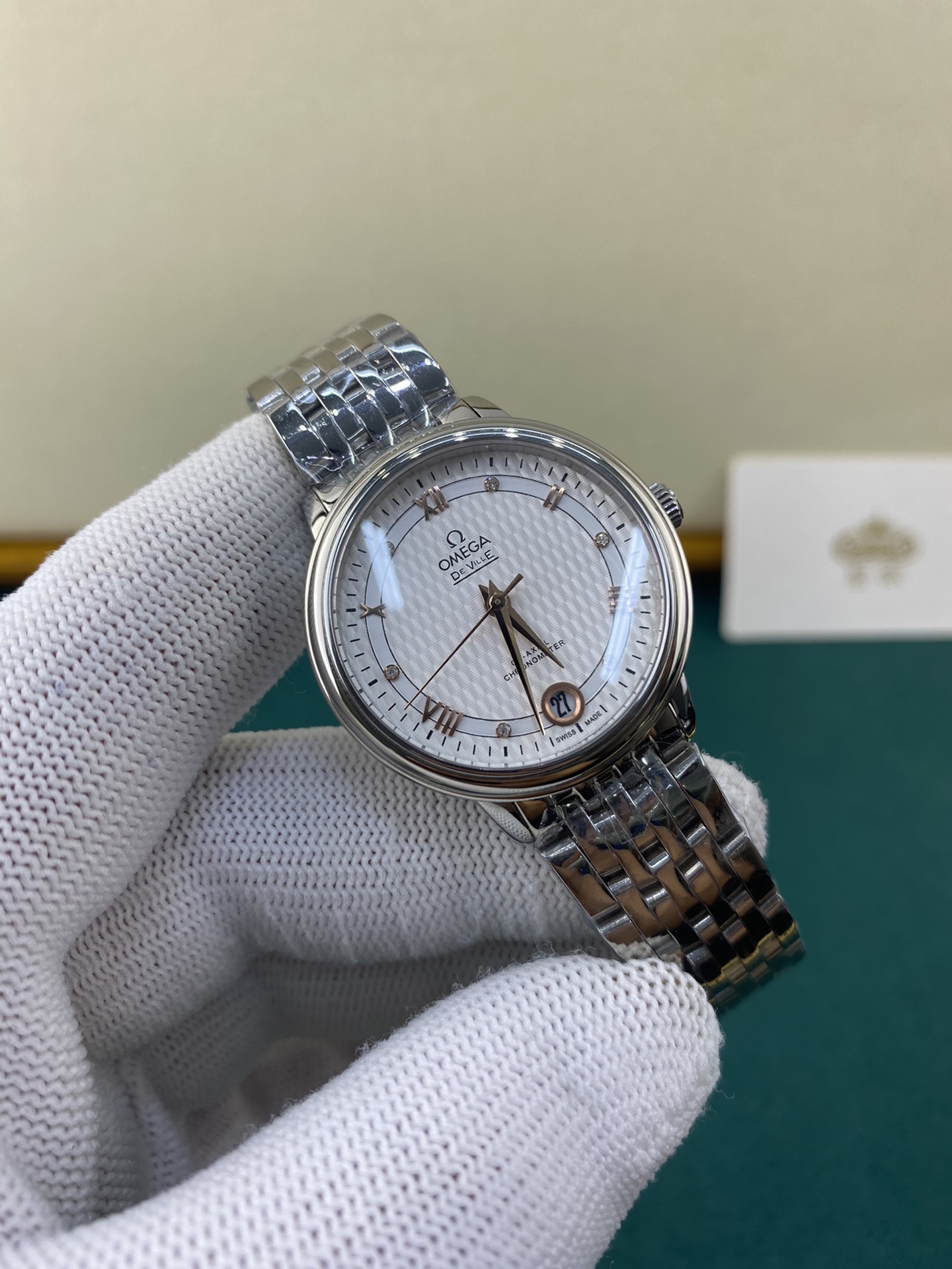 Omega 皇家 欧米茄蝶飞系列靓丽女款