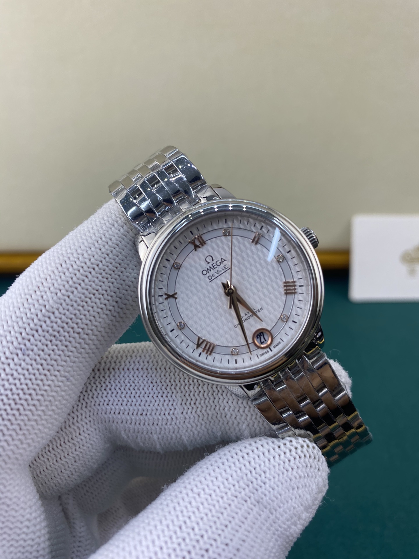 Omega 皇家 欧米茄蝶飞系列靓丽女款