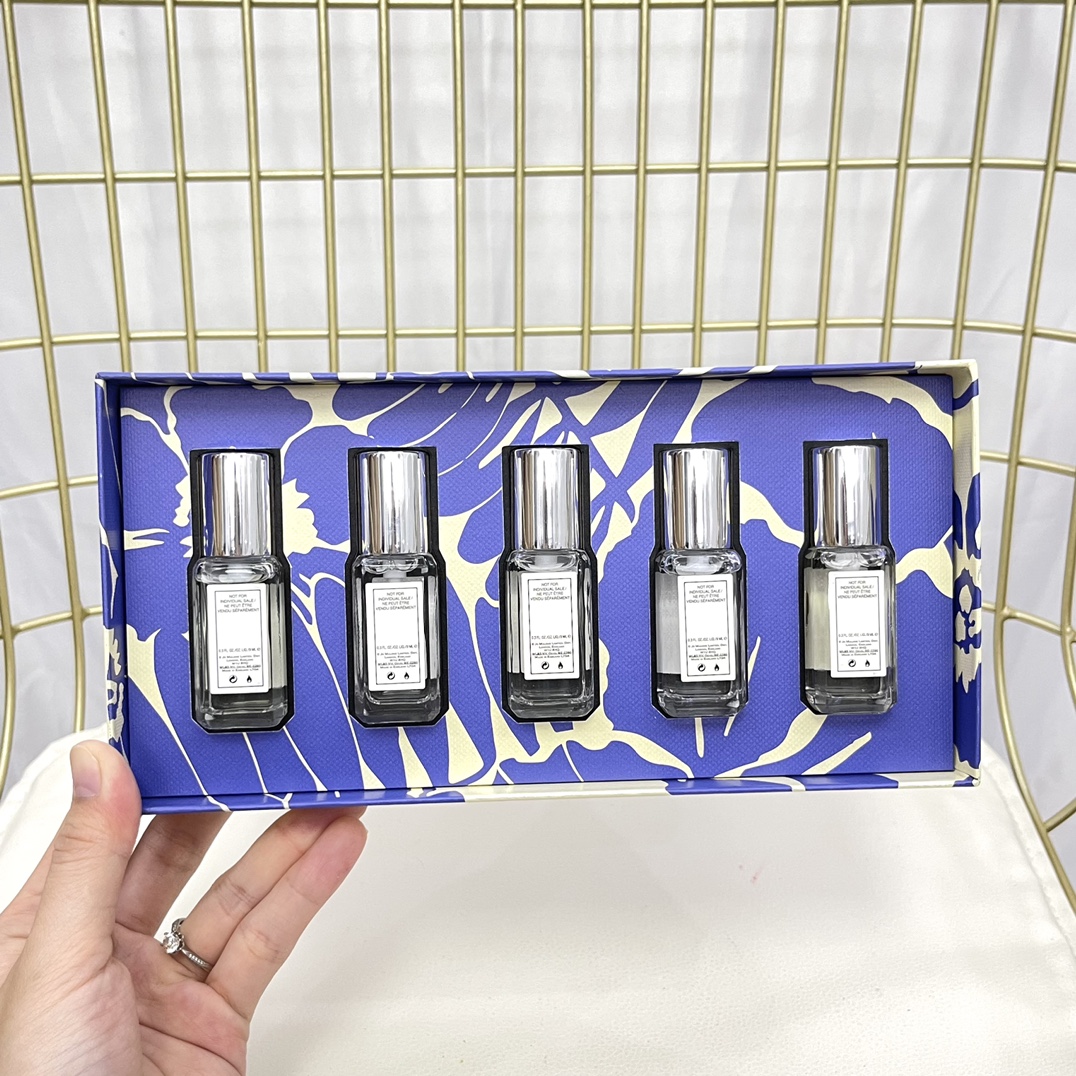 Jo Malone London 2021 Limited Edition Floral Fragrance Gift Set, 5-Piece 4 i1630820523 4371 3