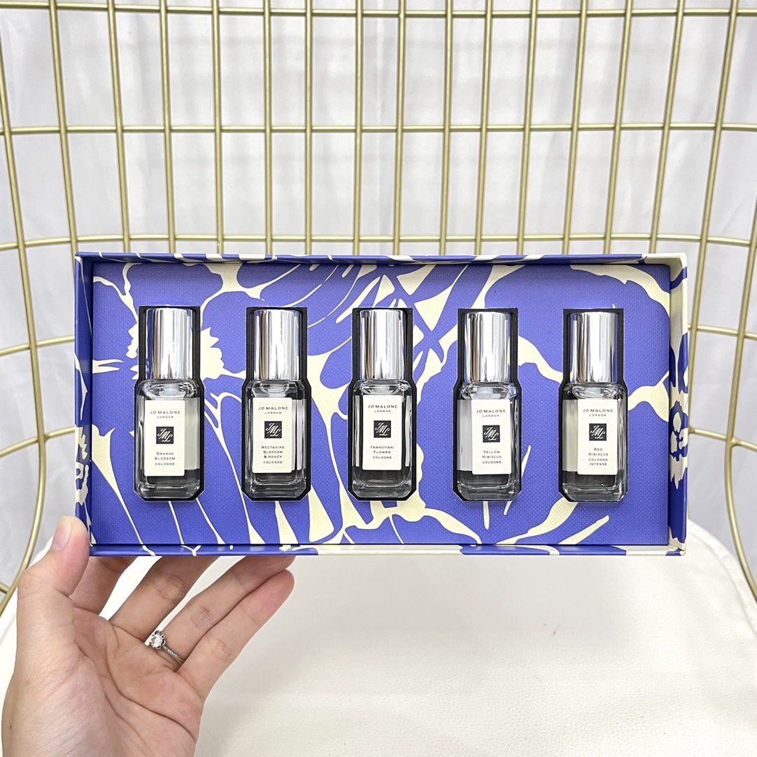 Jo Malone London 2021 Limited Edition Floral Fragrance Gift Set, 5-Piece 3 i1630820523 5771 2