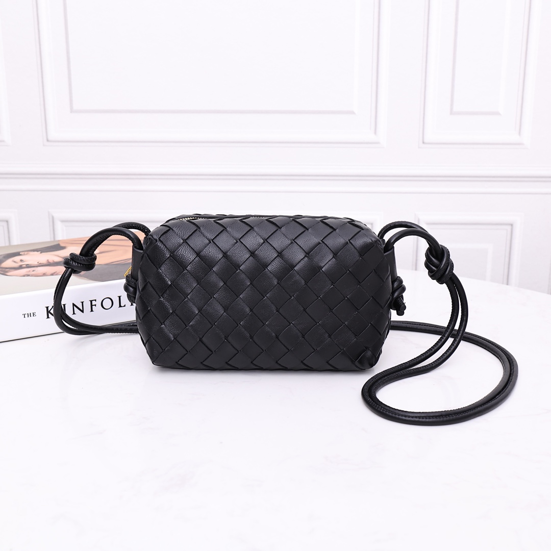 Cuir d'agneau tressé sac bandoulière mini sac à main cordon