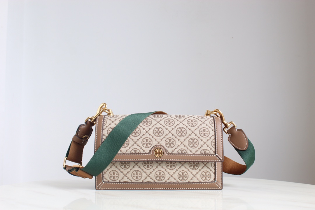 Tory Burch 大号——Tory burch2021 风琴包 设计灵感源自德高宾夕法尼亚人传统缝工艺的 图案