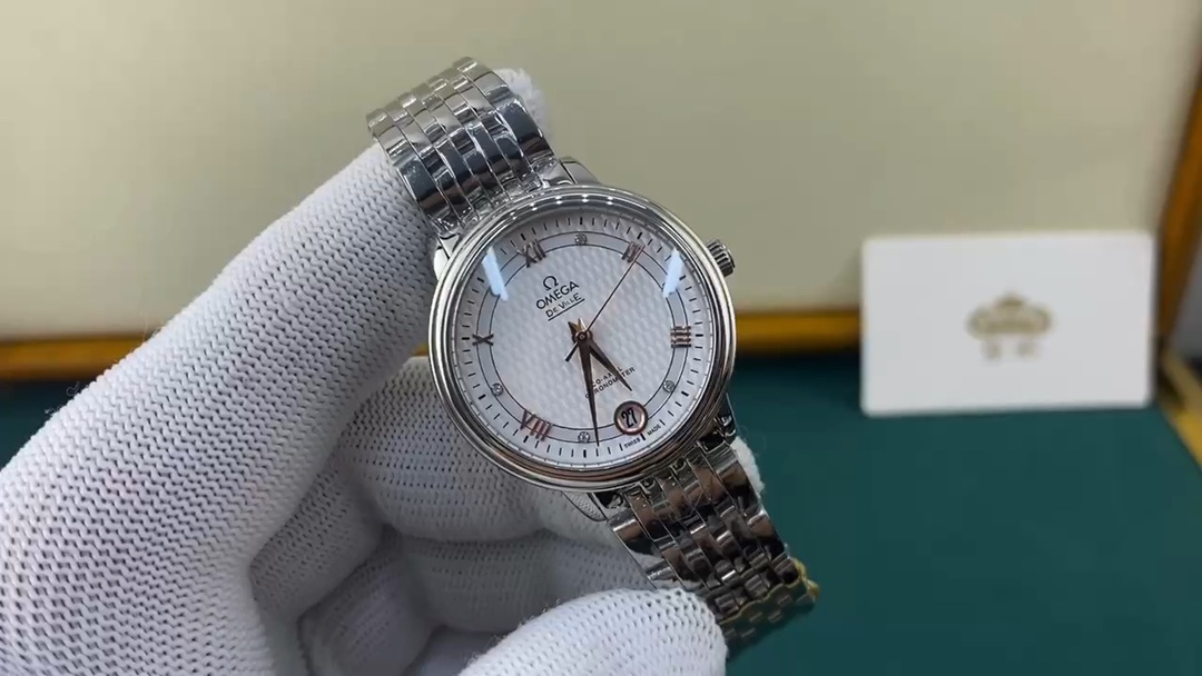 Omega 皇家 欧米茄蝶飞系列靓丽女款