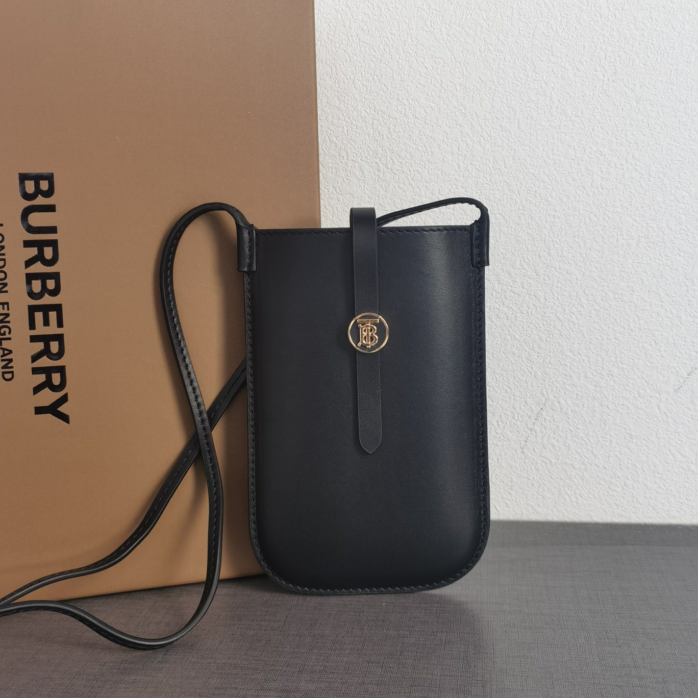 [Burberry Wallets]Mobile phone bag The capacity is still quite considerable Tw
